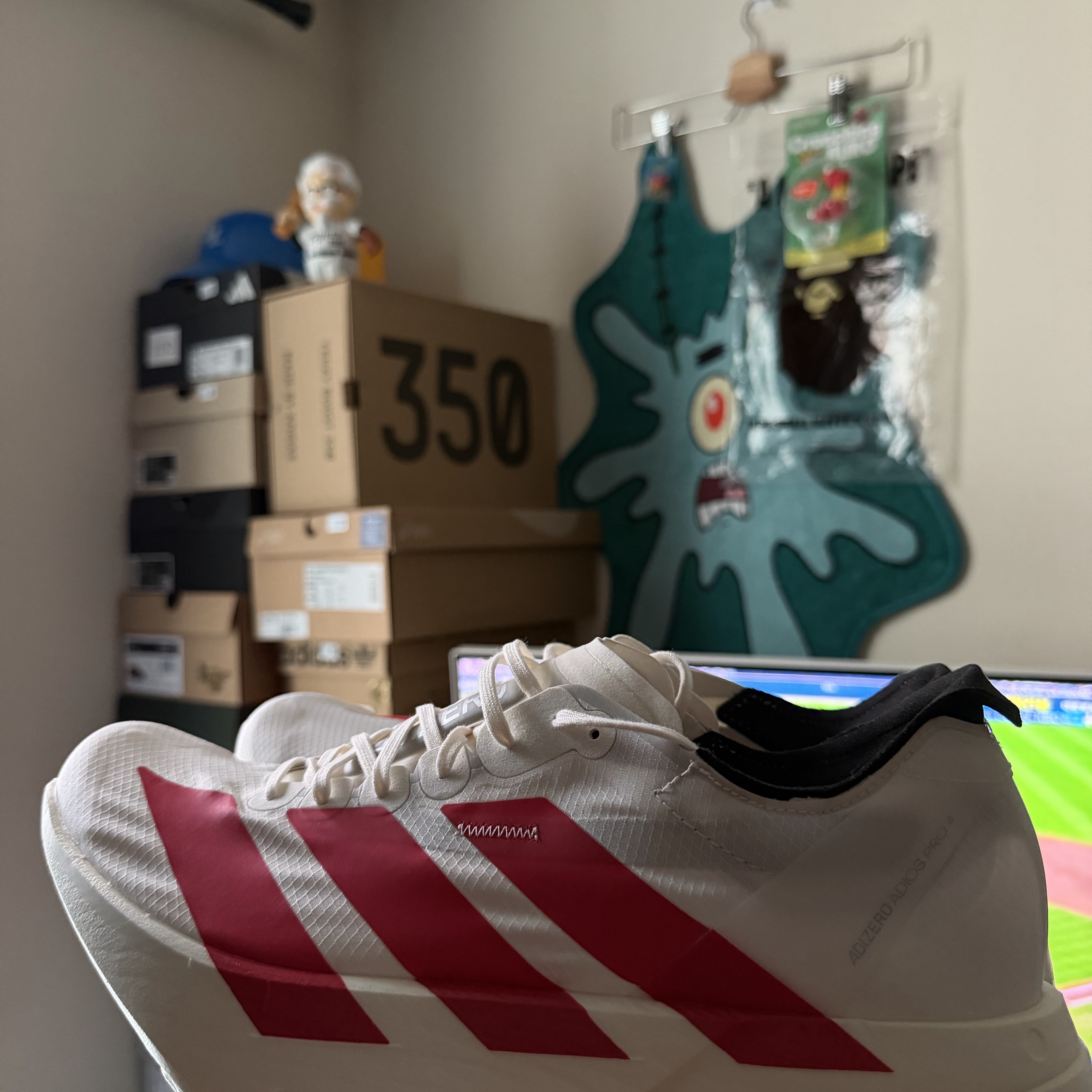 Adidas Adizero Adios Pro 4 Off White Better Scarlet 착용 스타일 - 2