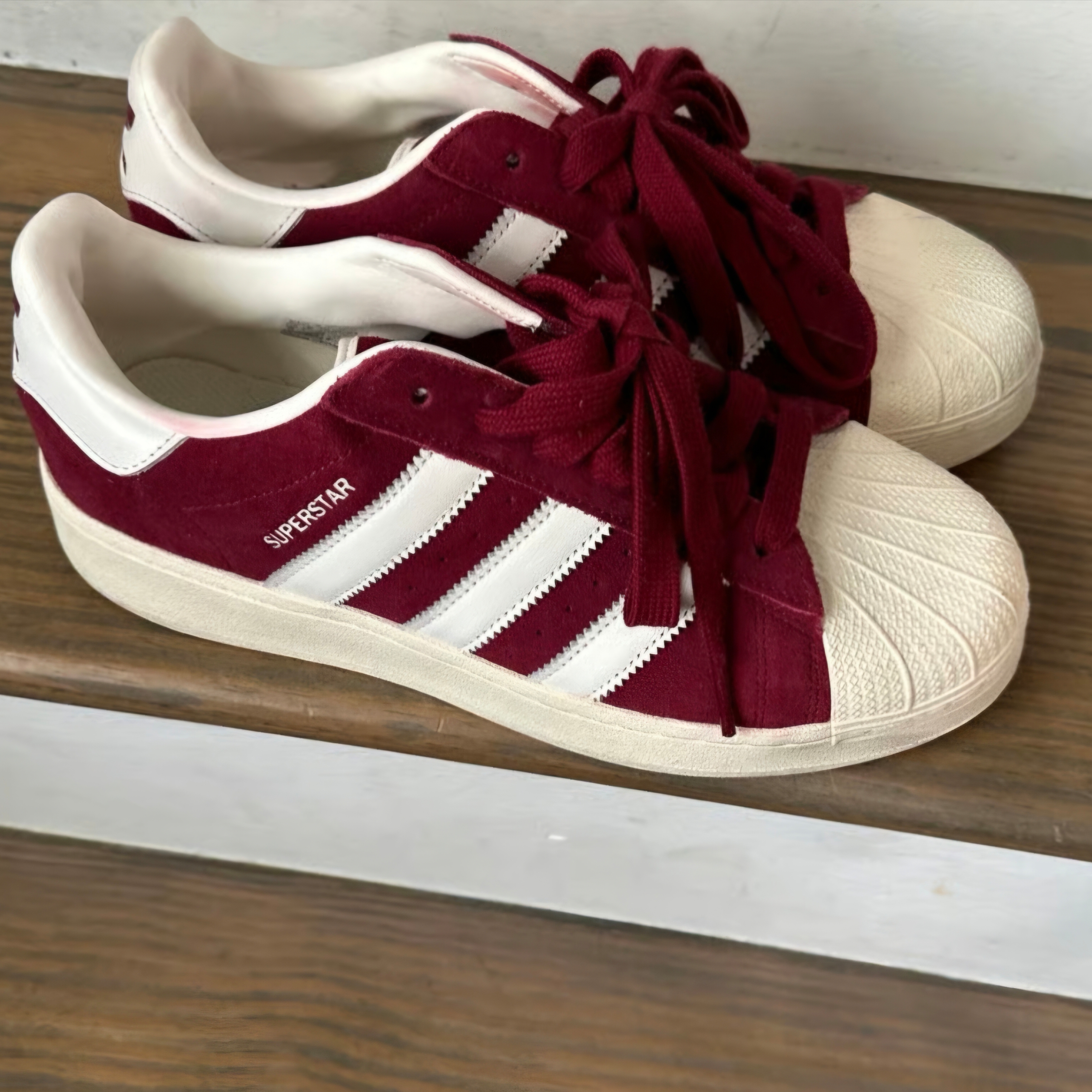 (W) Adidas Superstar XLG Collegiate Burgundy Cream White 착용 스타일