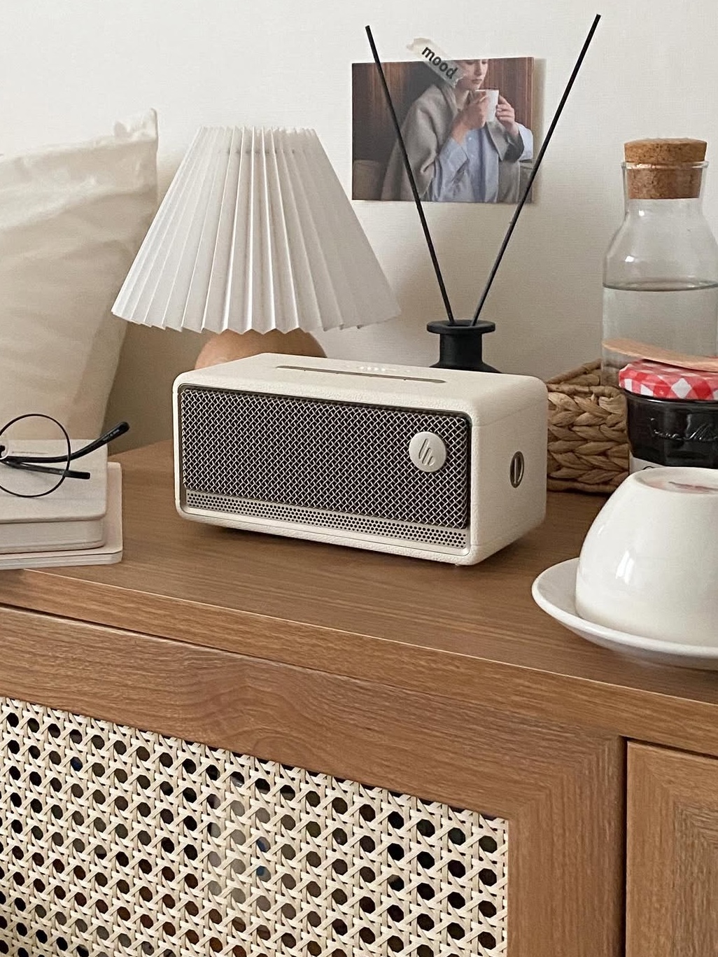 EDIFIER ES60 Portable Bluetooth Speaker 34W – Ivory 착용 스타일 - 1