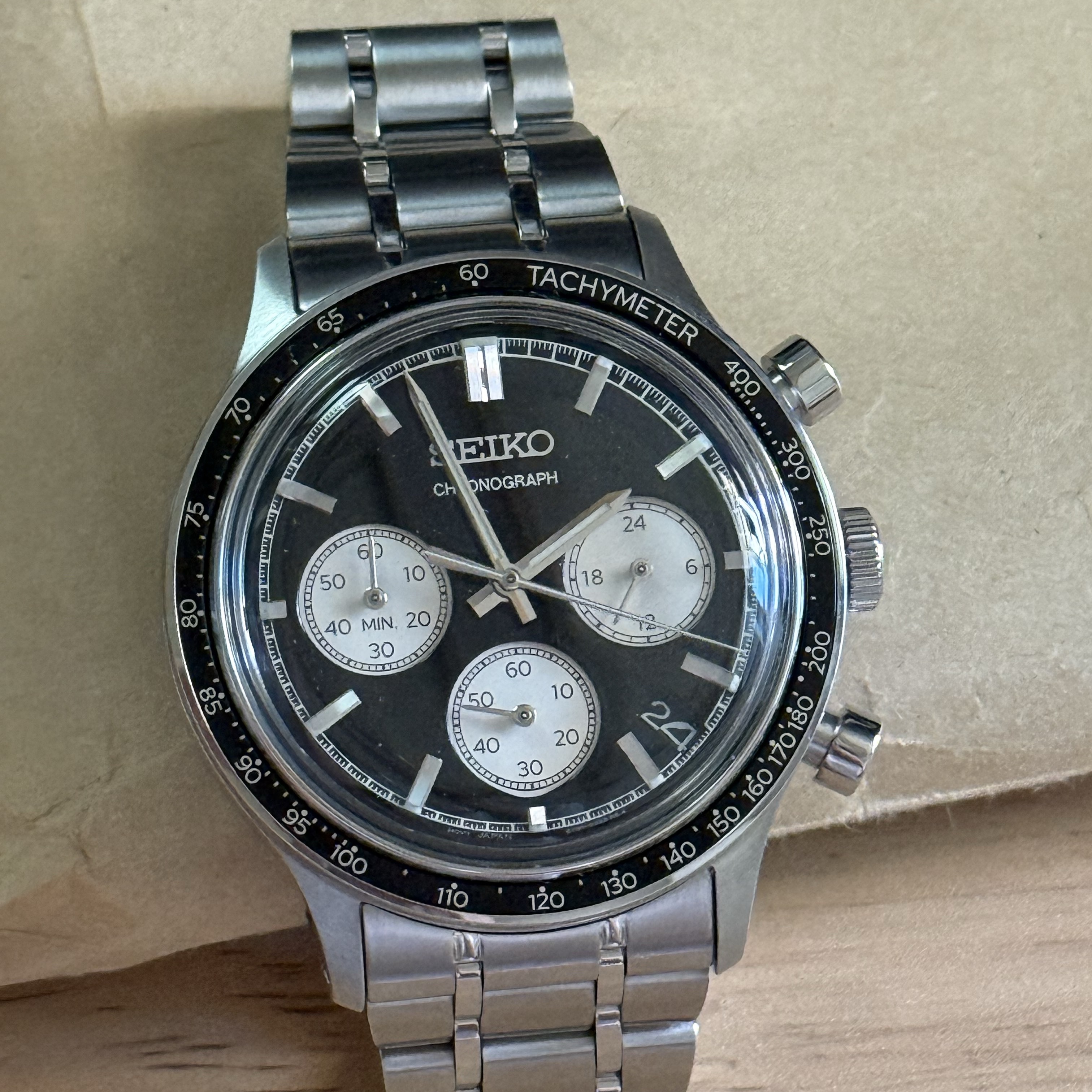 Seiko SSB479 38.7mm Stainless Steel Black 착용 스타일