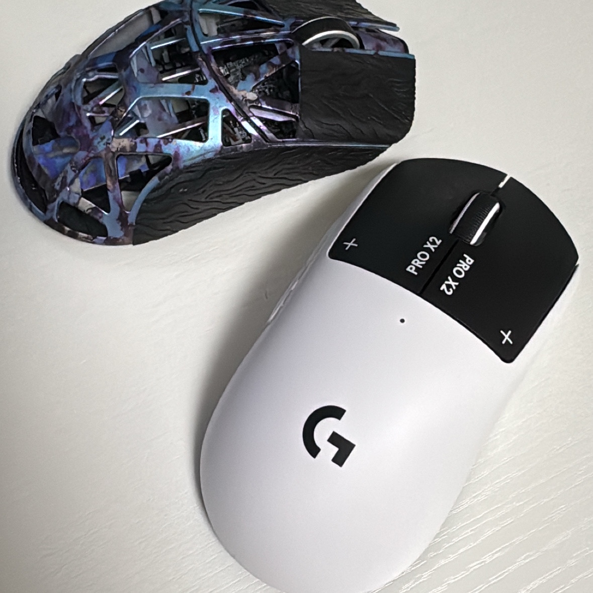 Logitech G Pro X 2 Superstrike Wireless Gaming Mouse Silver Black (Korean Ver.) 착용 스타일