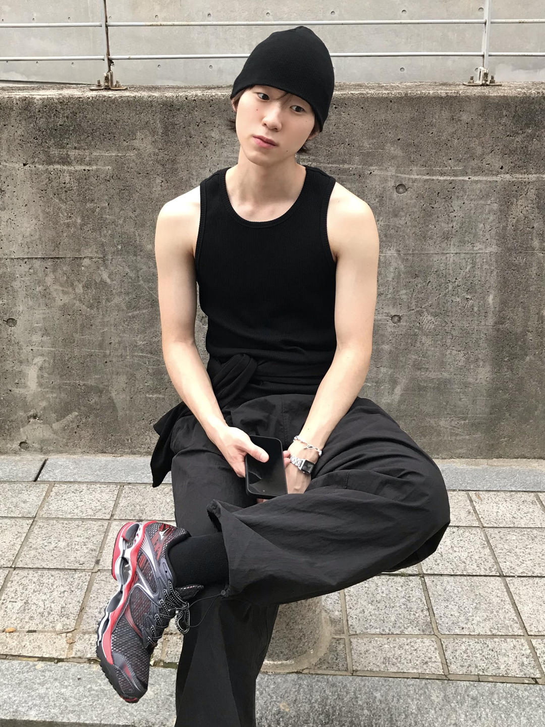 noun Soft Round T-Shirts Blue, noun Washed Cargo Pants Black 착용 스타일 - 4