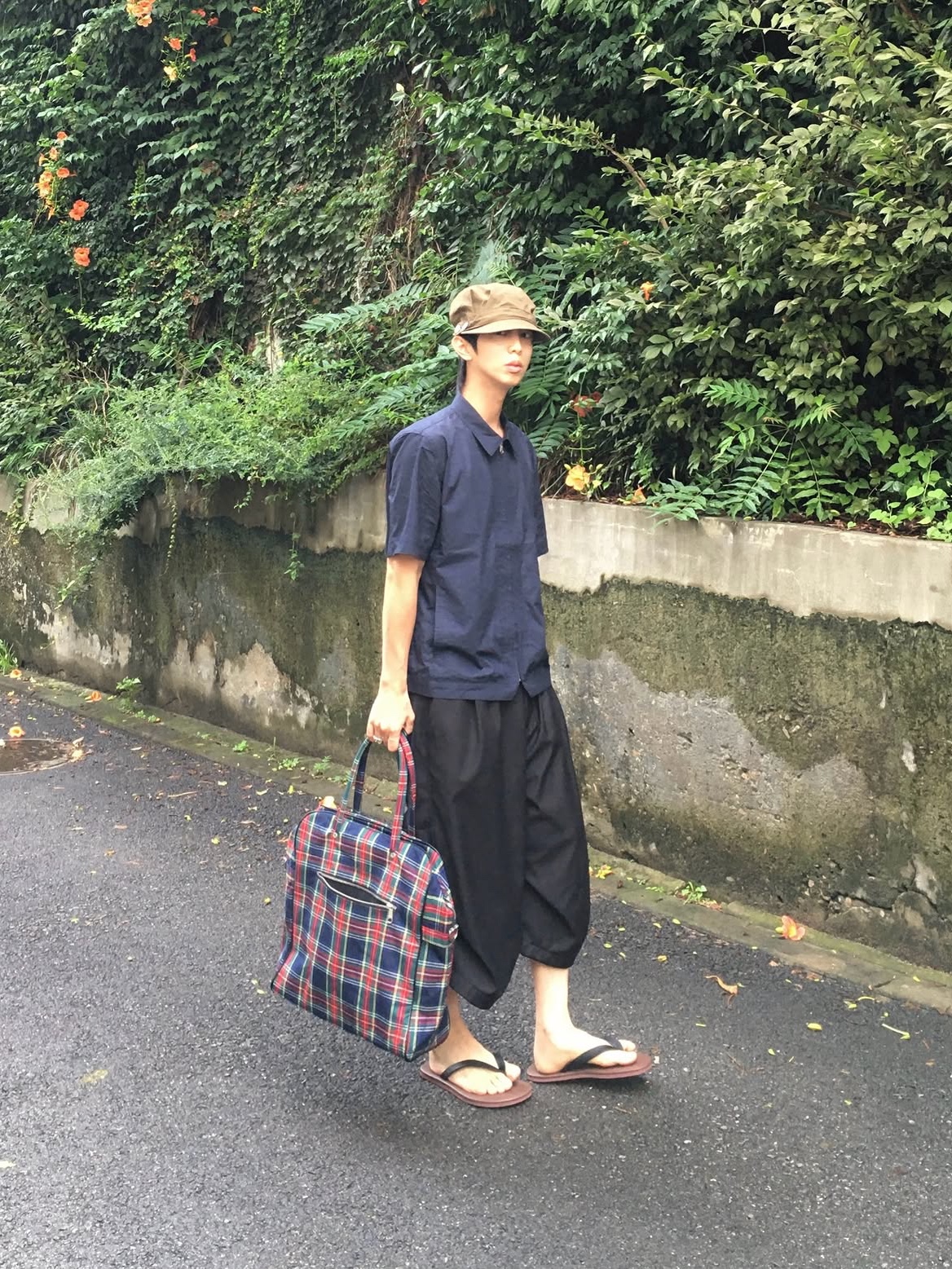 CHOWOO Field Panel Paper Half Shacket Navy 착용 스타일 - 2