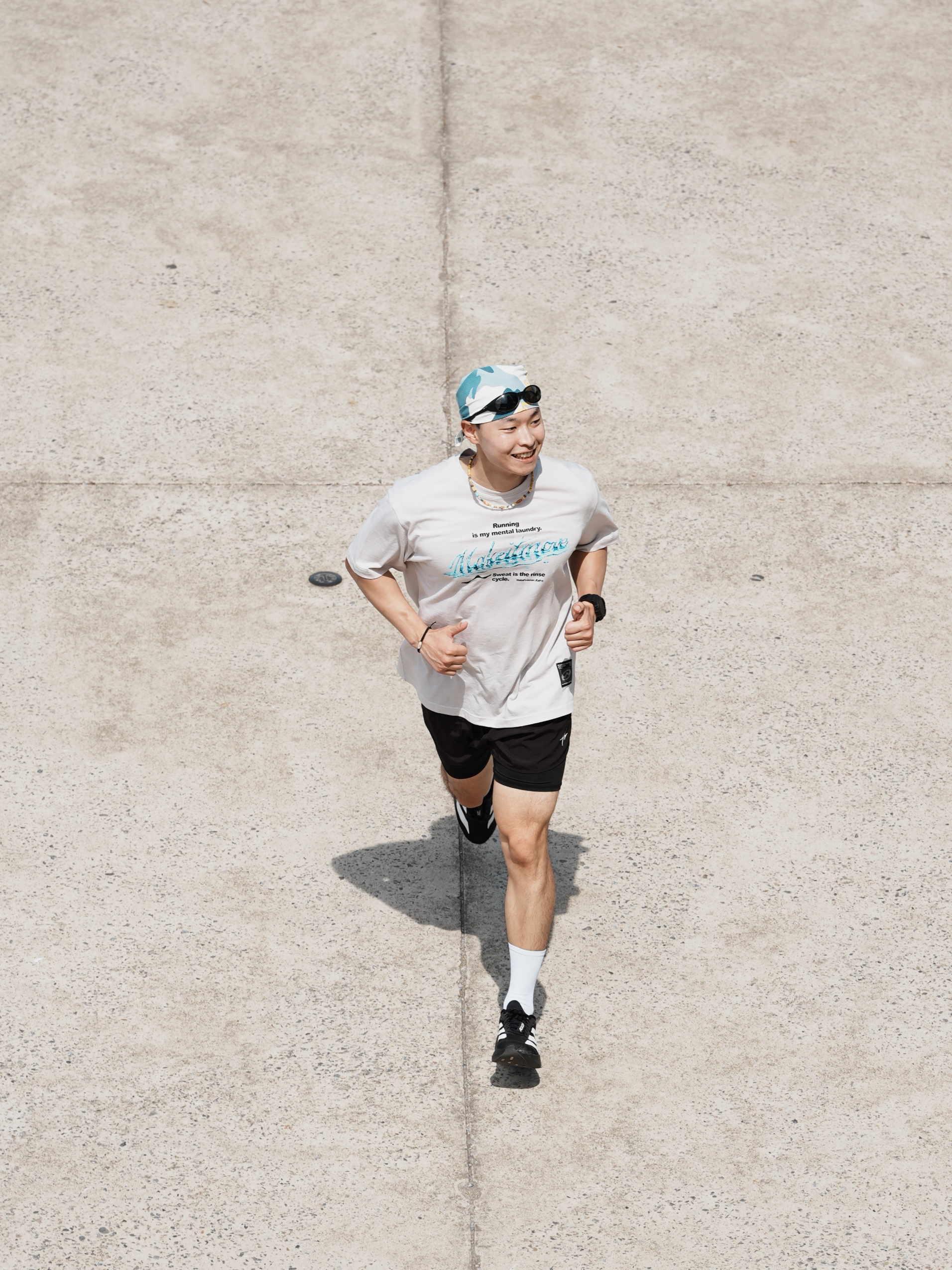 MIM Sweat Pooling T-shirts Cream, Adidas Adizero EVO SL Core Black Cloud White 착용 스타일 - 1