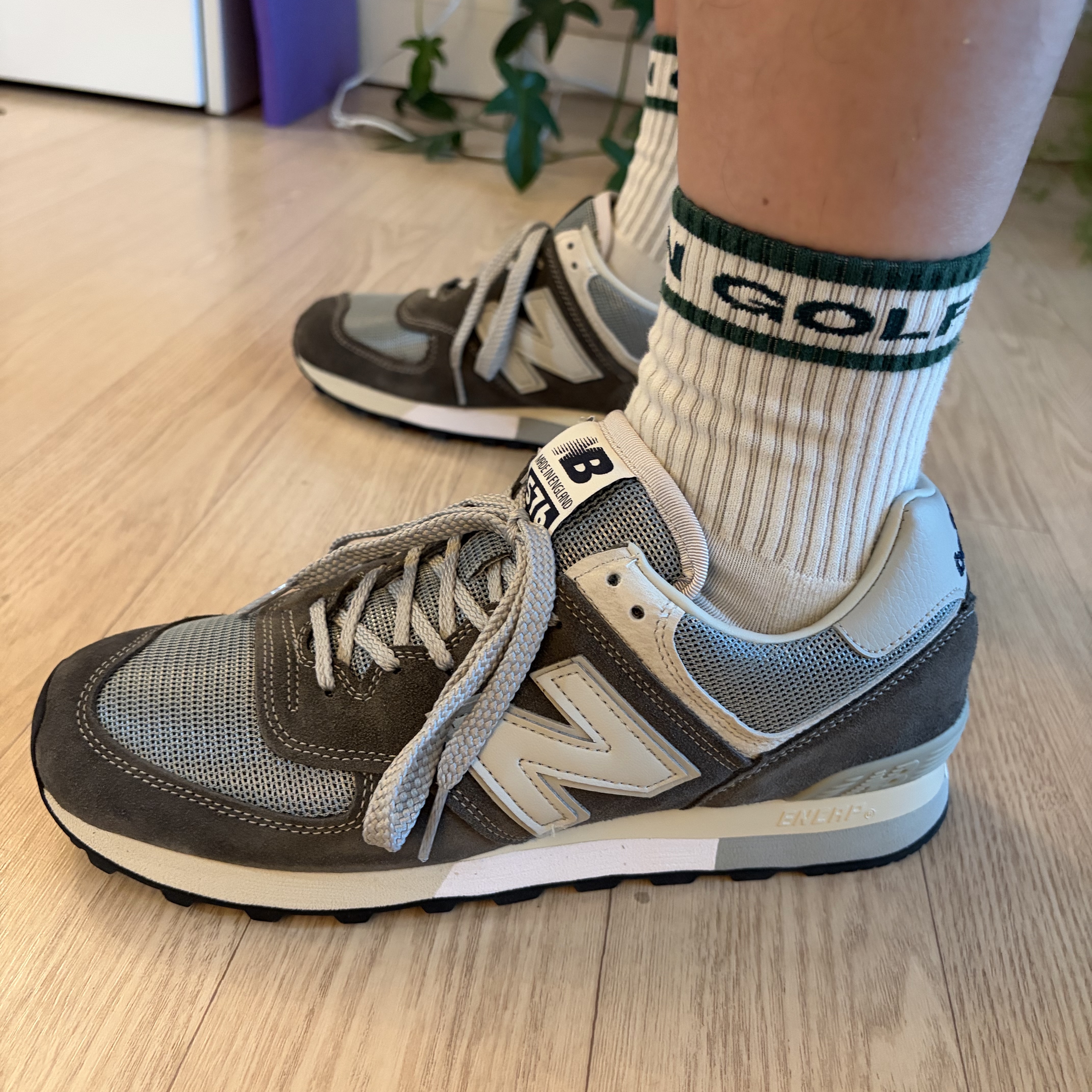 New Balance 576 Made in UK Grey 착용 스타일 - 6