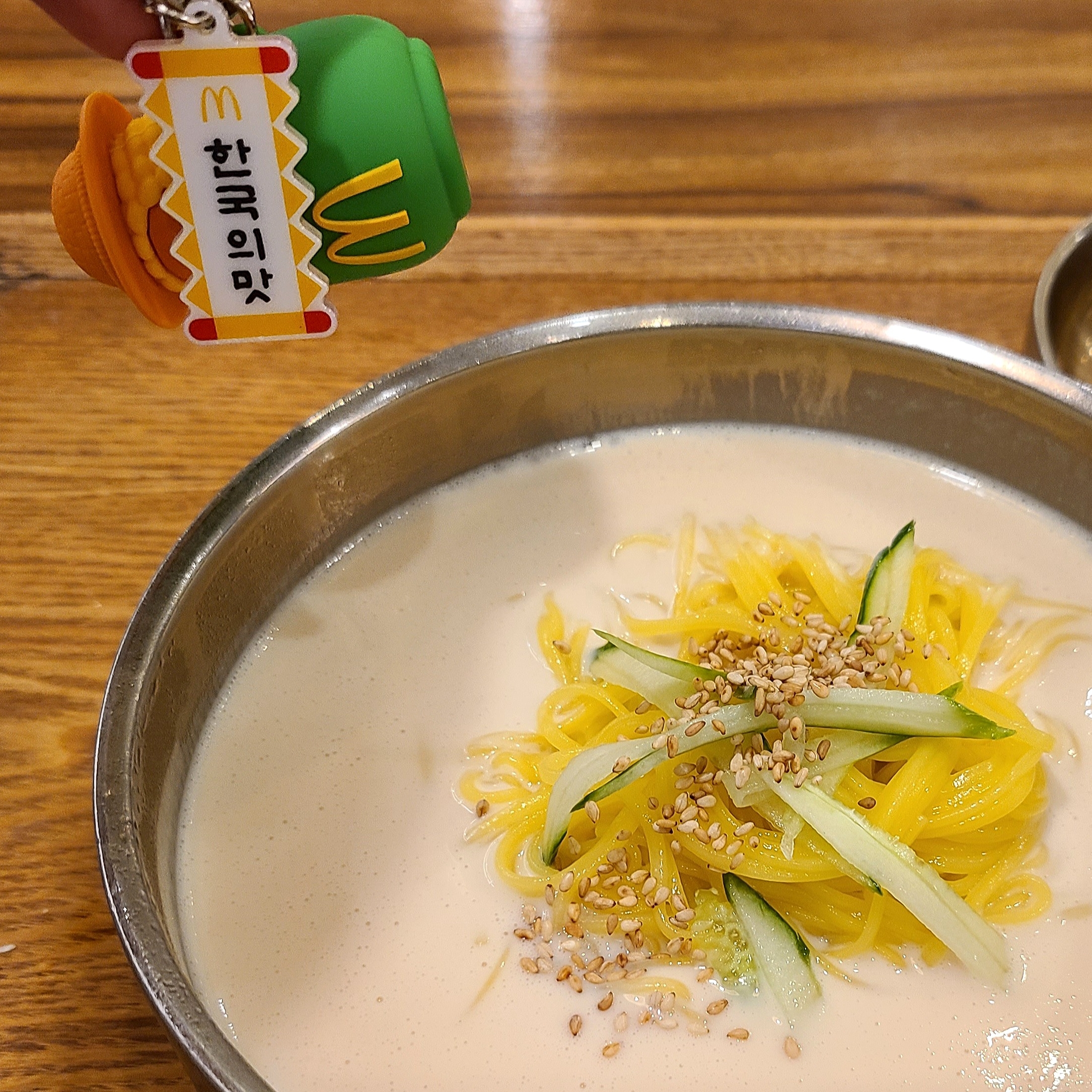 McDonald's Taste of Korea Mr.Chungju Corn Clicker 착용 스타일 - 2