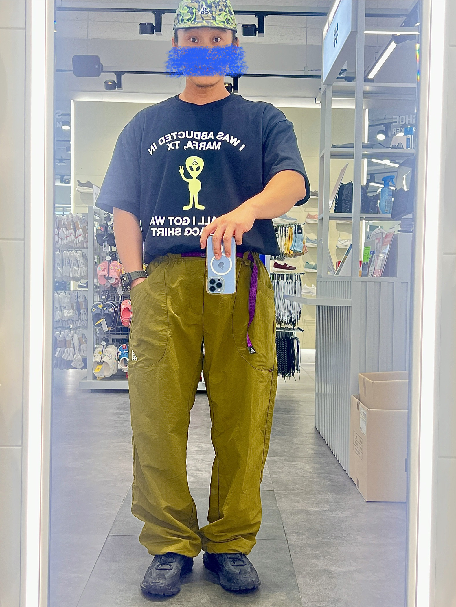 Nike ACG Dolomiti Pants Olive Flak Black - Asia, Nike ACG Mountain Fly 2 Low Gore-Tex Black and Dark Smoke Grey 착용 스타일