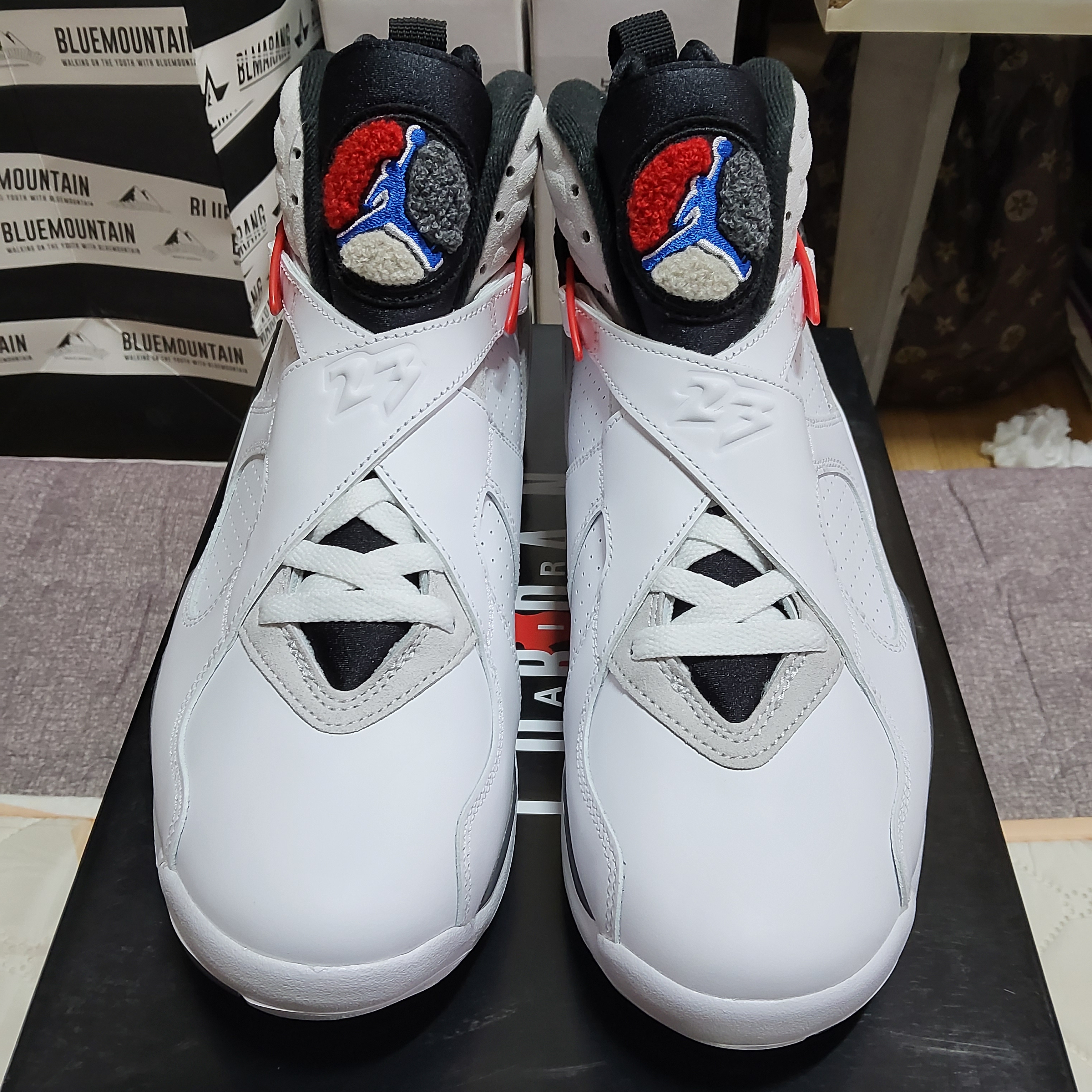Jordan 8 Retro Bugs Bunny 2025 착용 스타일 - 2