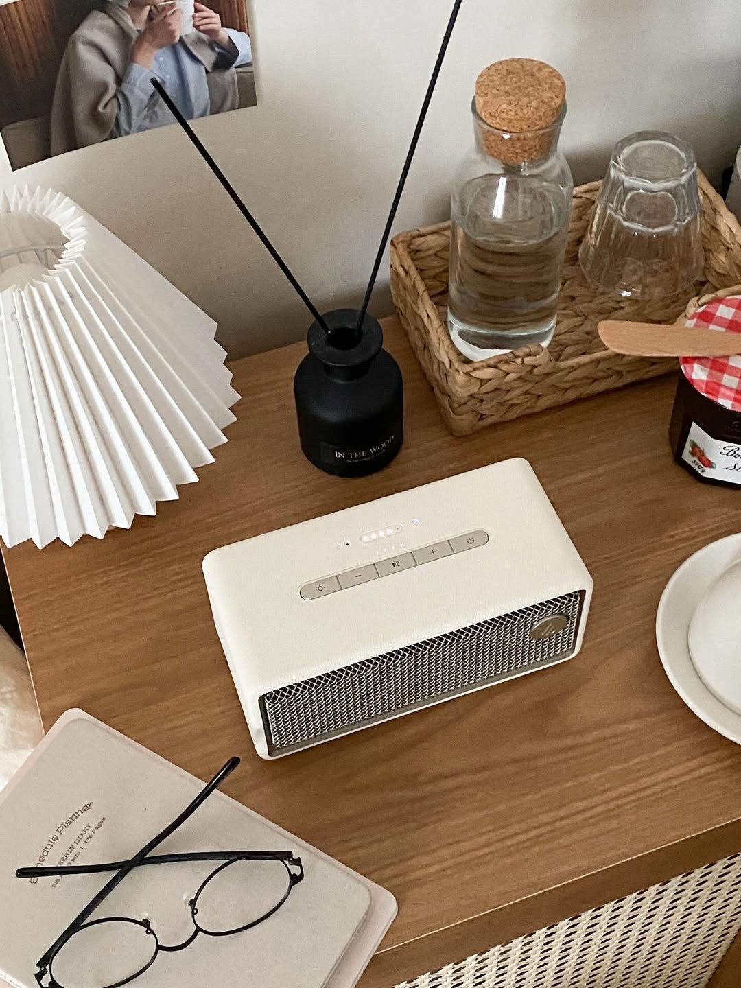 EDIFIER ES60 Portable Bluetooth Speaker 34W – Ivory 착용 스타일 - 2