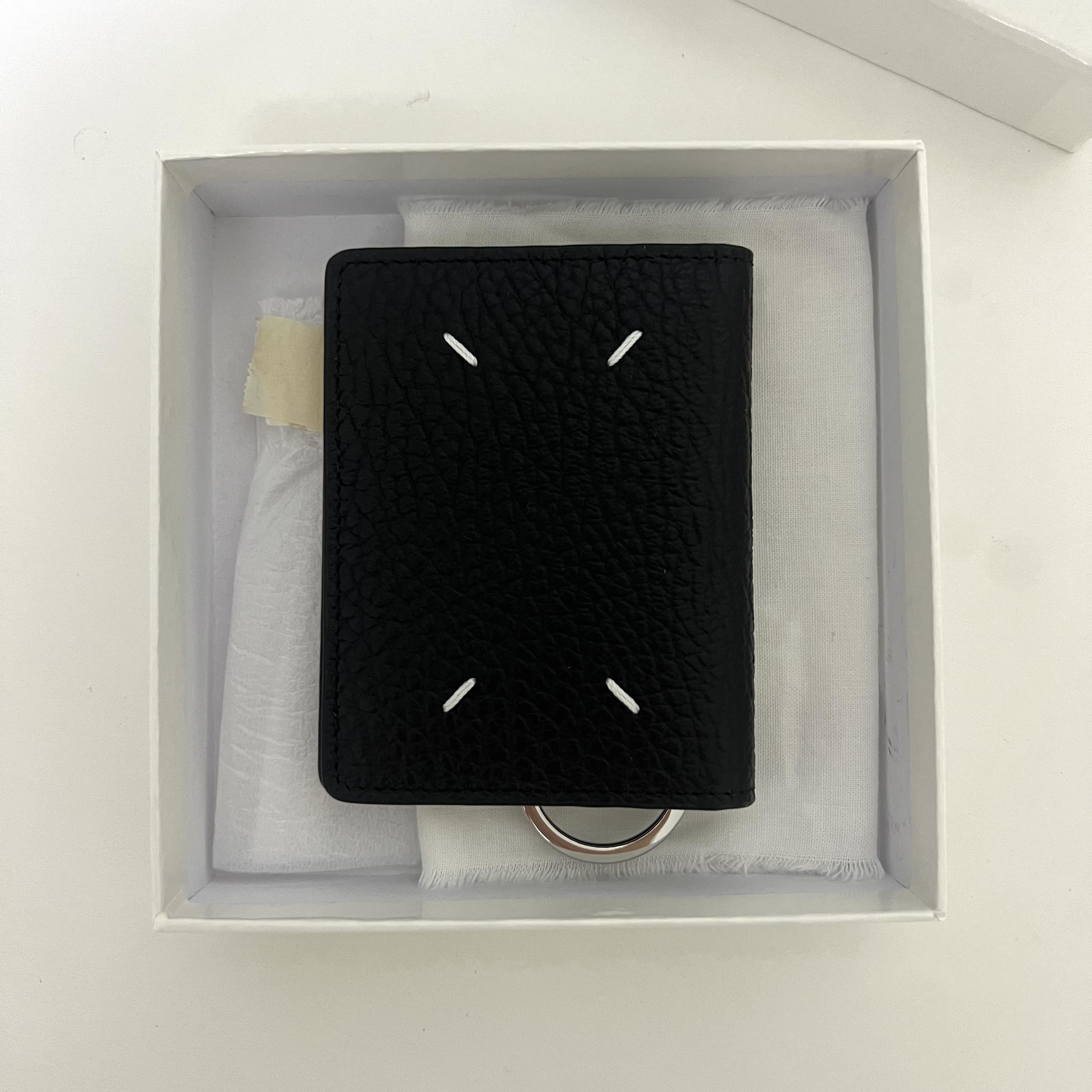 Maison Margiela Keyring Wallet Black 착용 스타일 - 3