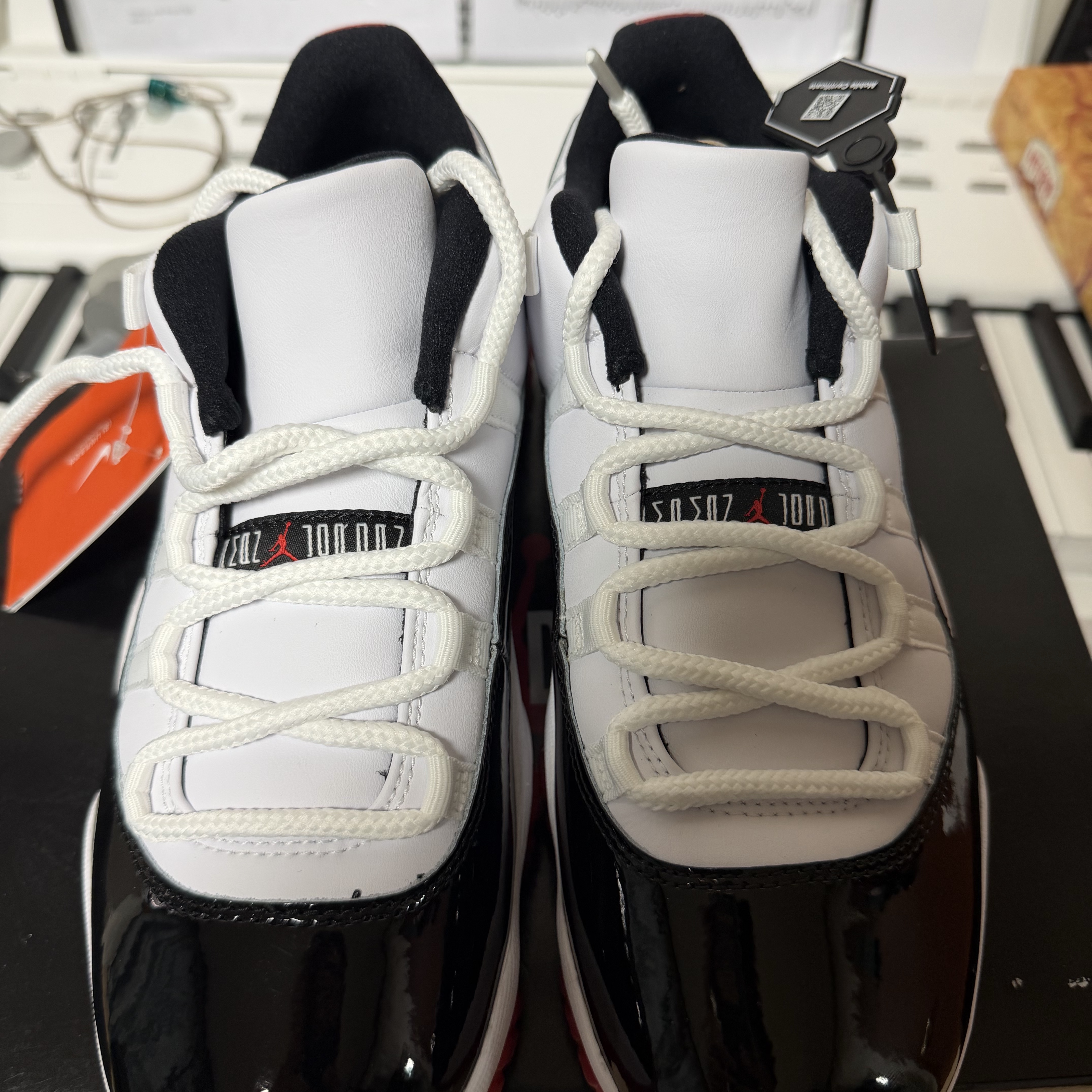 Jordan 11 Retro Low Concord Bred 착용 스타일 - 7
