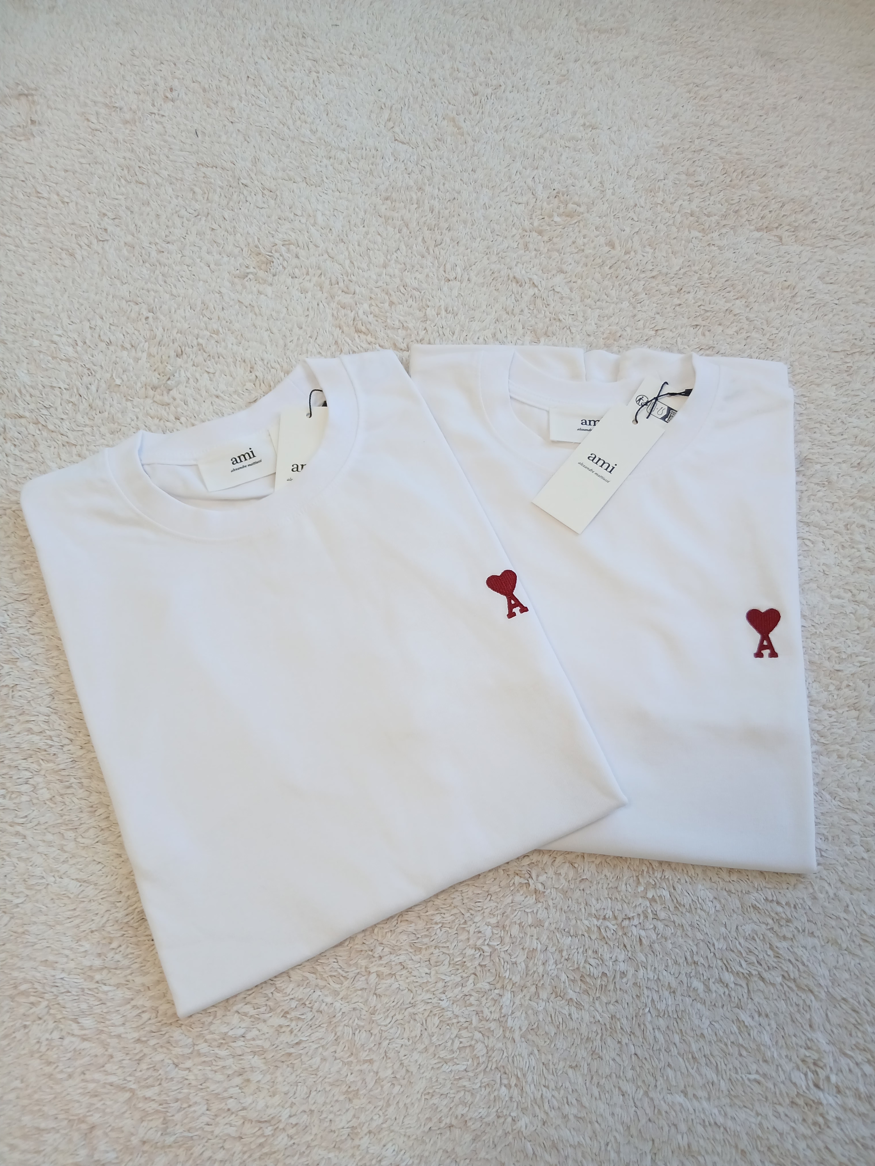 AMI de Coeur T-Shirt White 착용 스타일 - 1