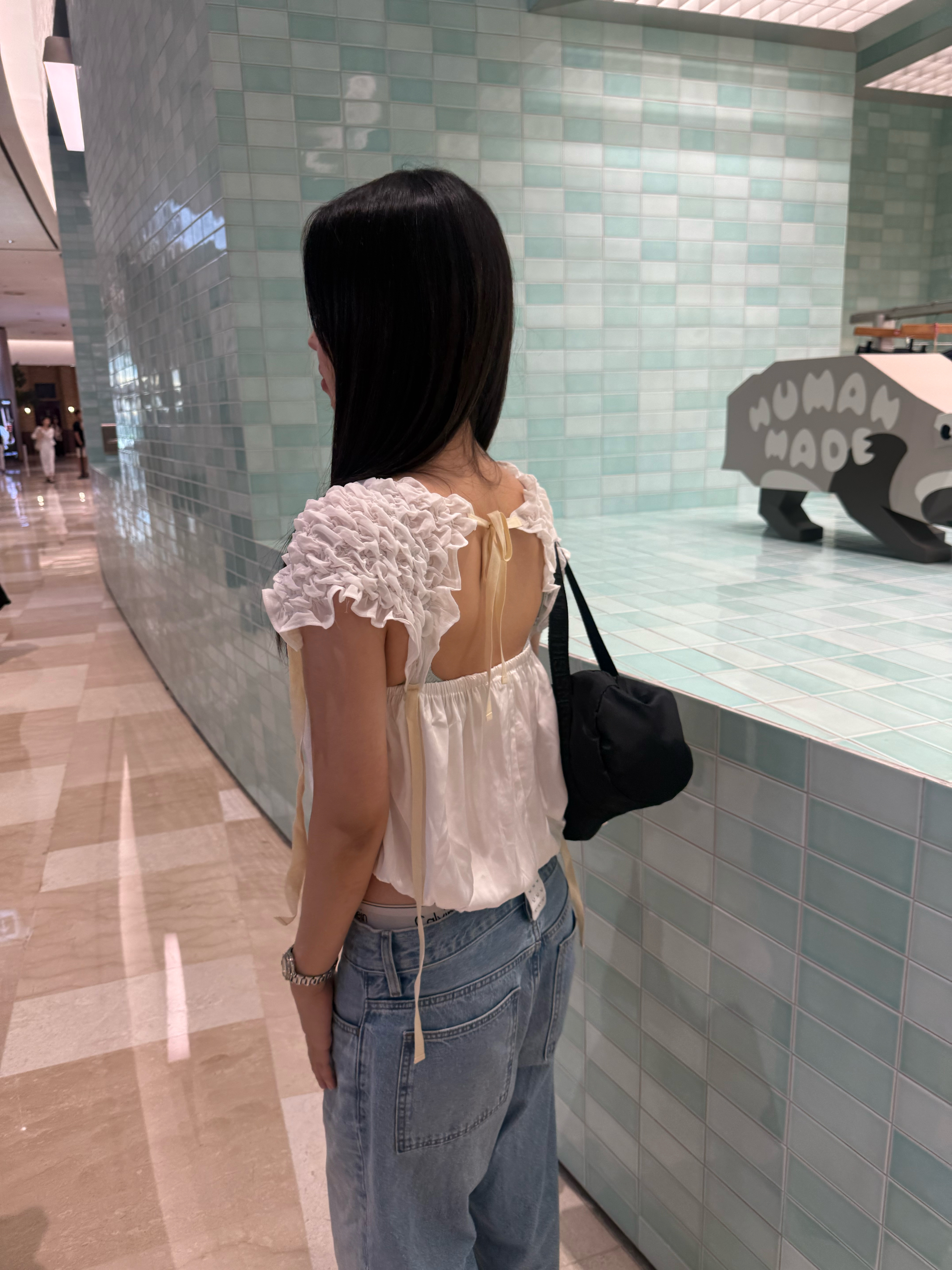 (W) Glowny Poppy Balloon Top White 착용 스타일 - 1
