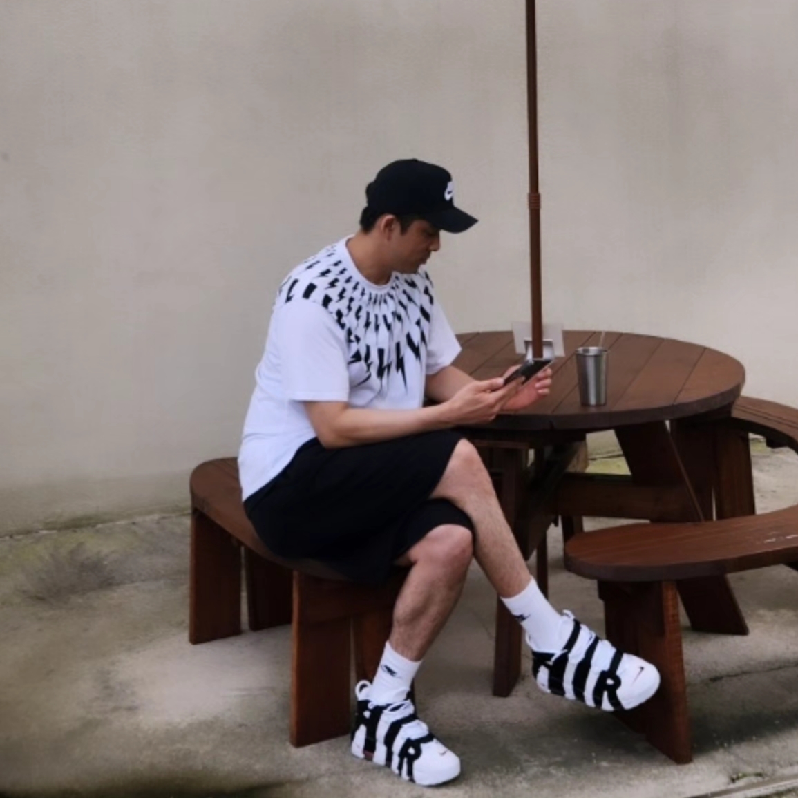 Nike Air More Uptempo Scottie Pippen 착용 스타일 - 2