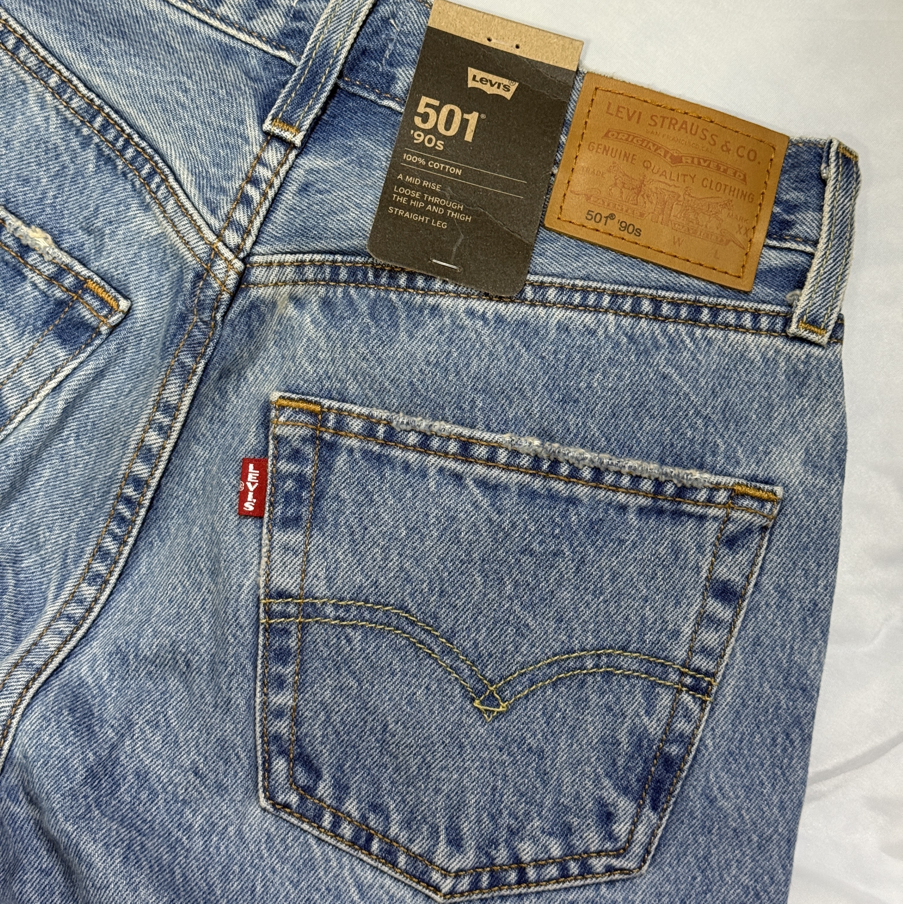 (W) Levi's 501 '90s Jeans Medium Wash 착용 스타일 - 2