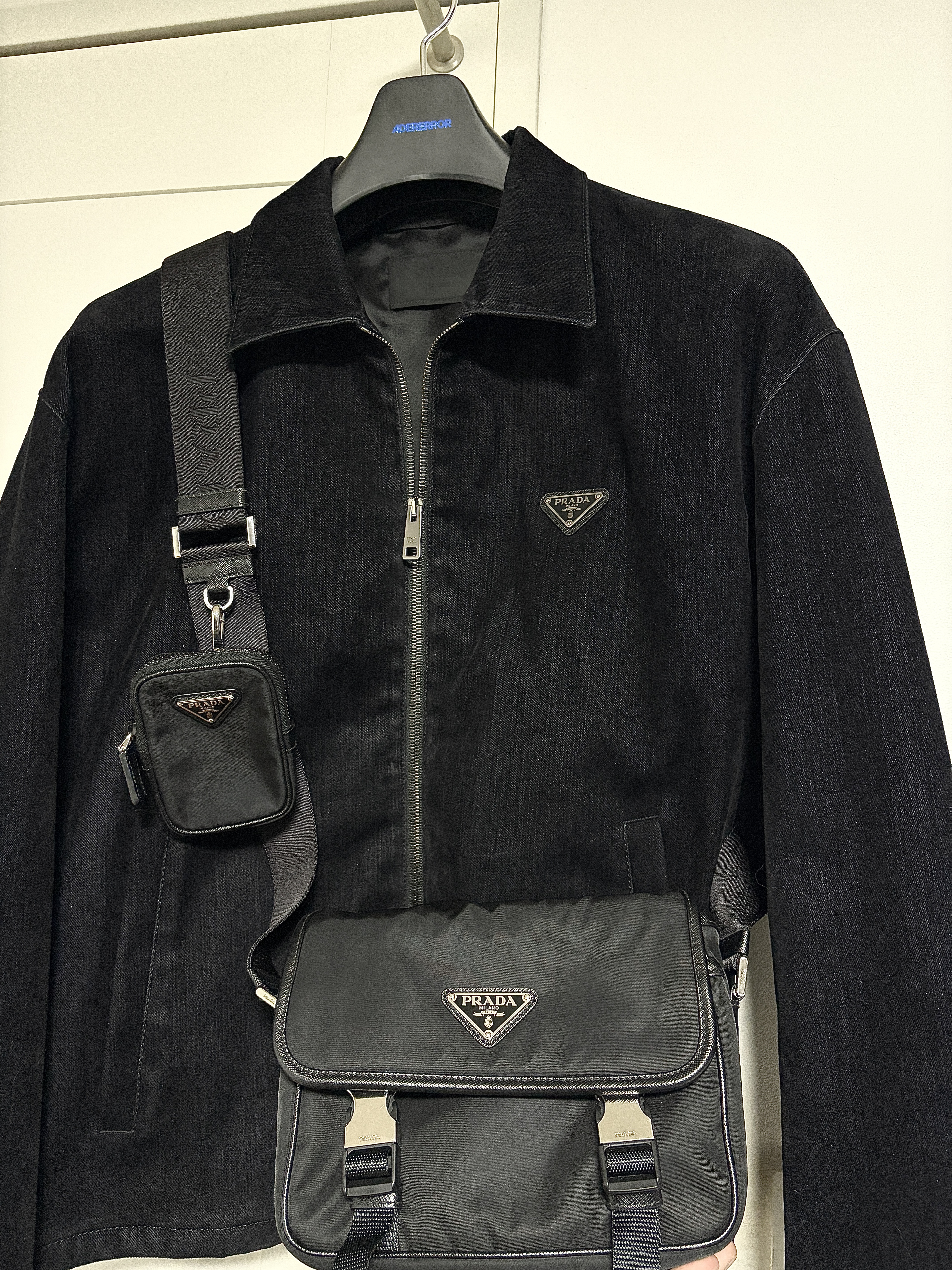 Prada Velvet Denim Blouson Jacket Black, Prada Velvet Denim Blouson Jacket Black 착용 스타일 - 1