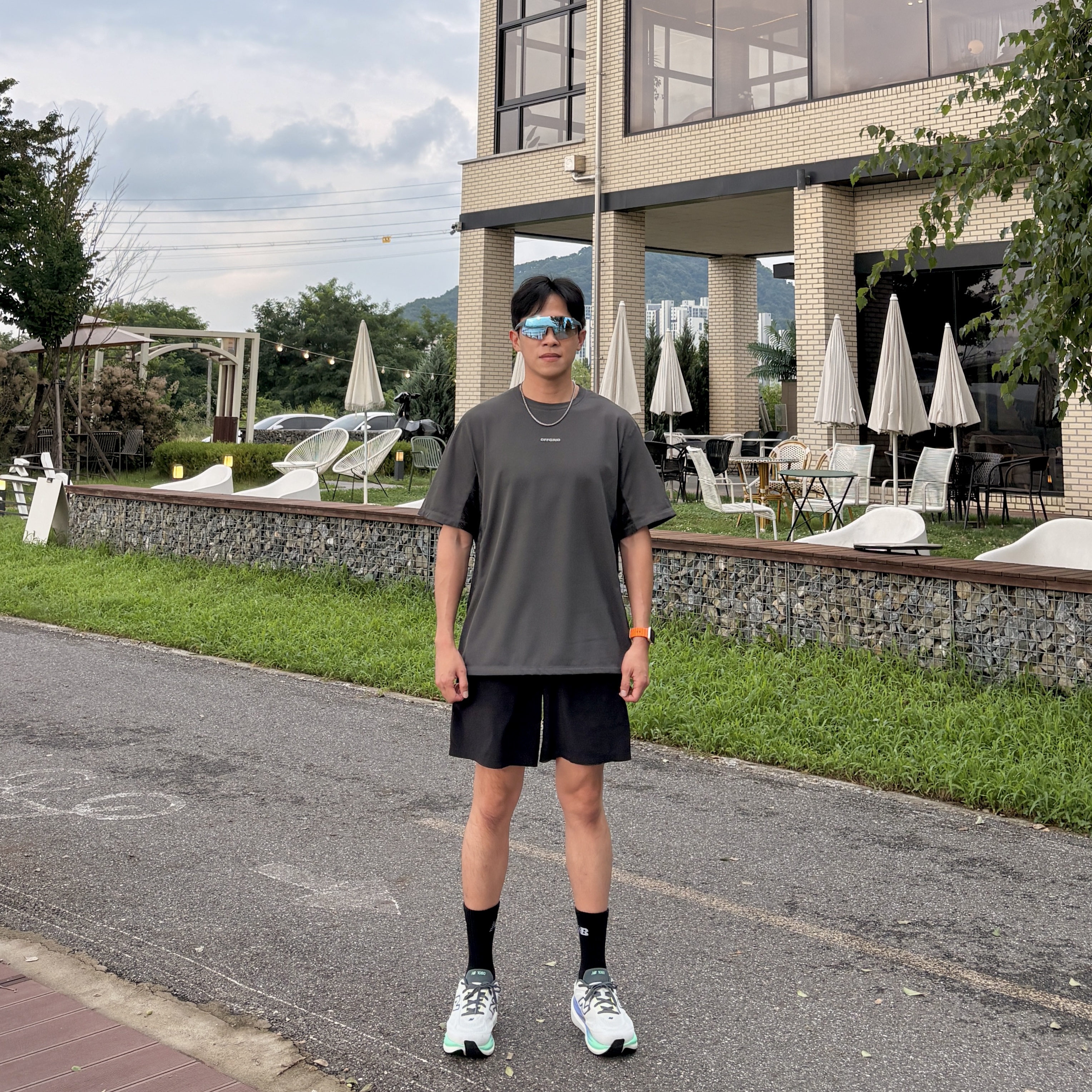 Lululemon Pace Breaker Linerless Shorts 7 Inch Black, OFFGRID Ventra Octa Shortsleeve Charcoal 착용 스타일 - 3