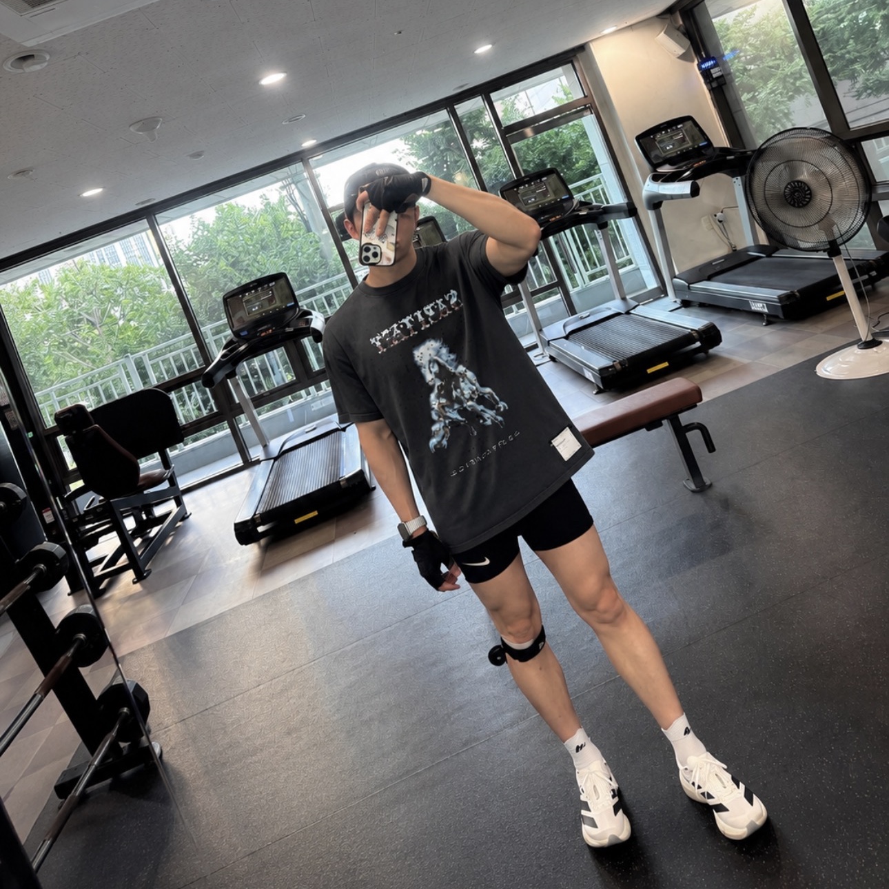 Satisfy Mothtech T‑Shirt Aged Black 착용 스타일