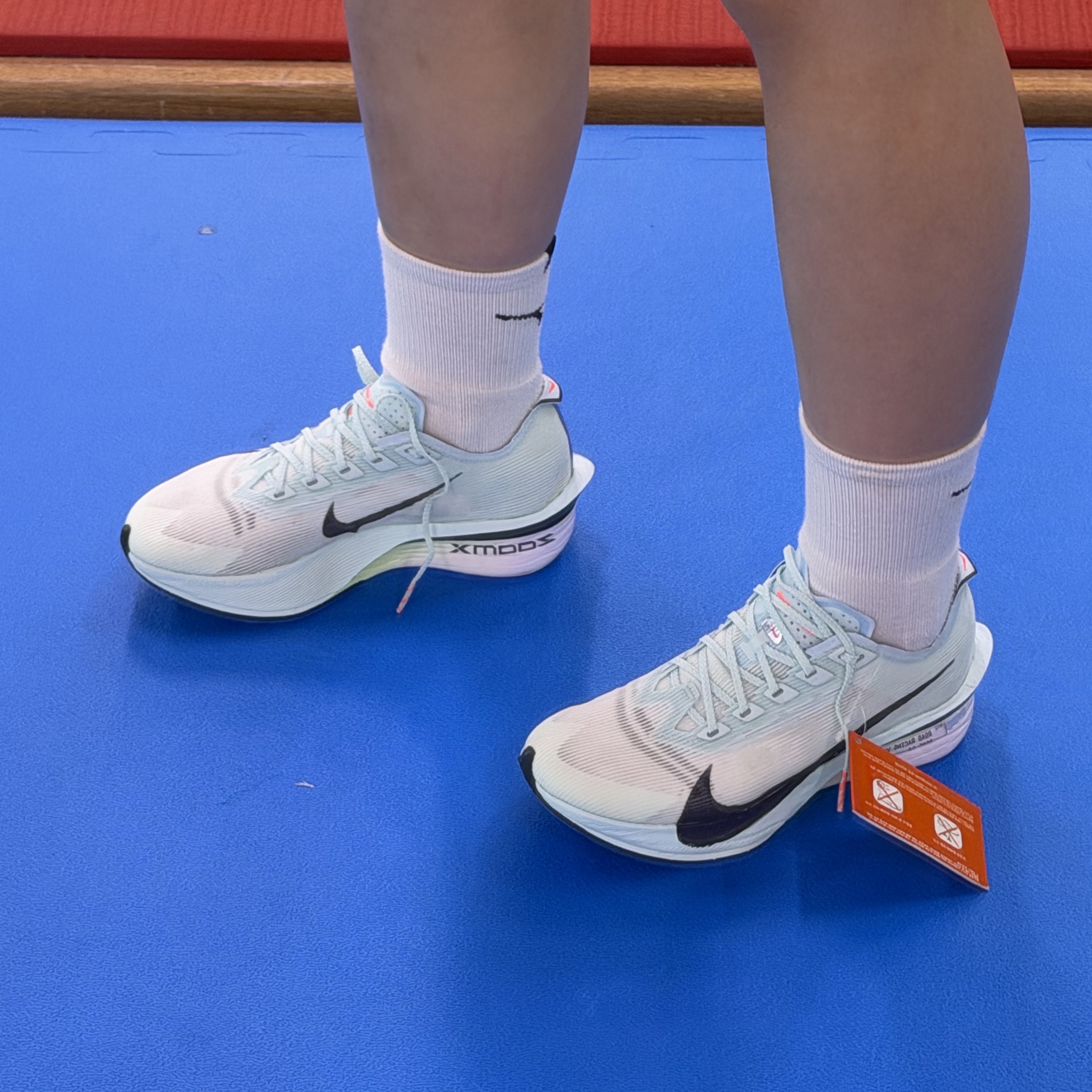 (W) Nike ZoomX Vaporfly Next% 4 Glacier Blue Blue Tint 착용 스타일 - 1