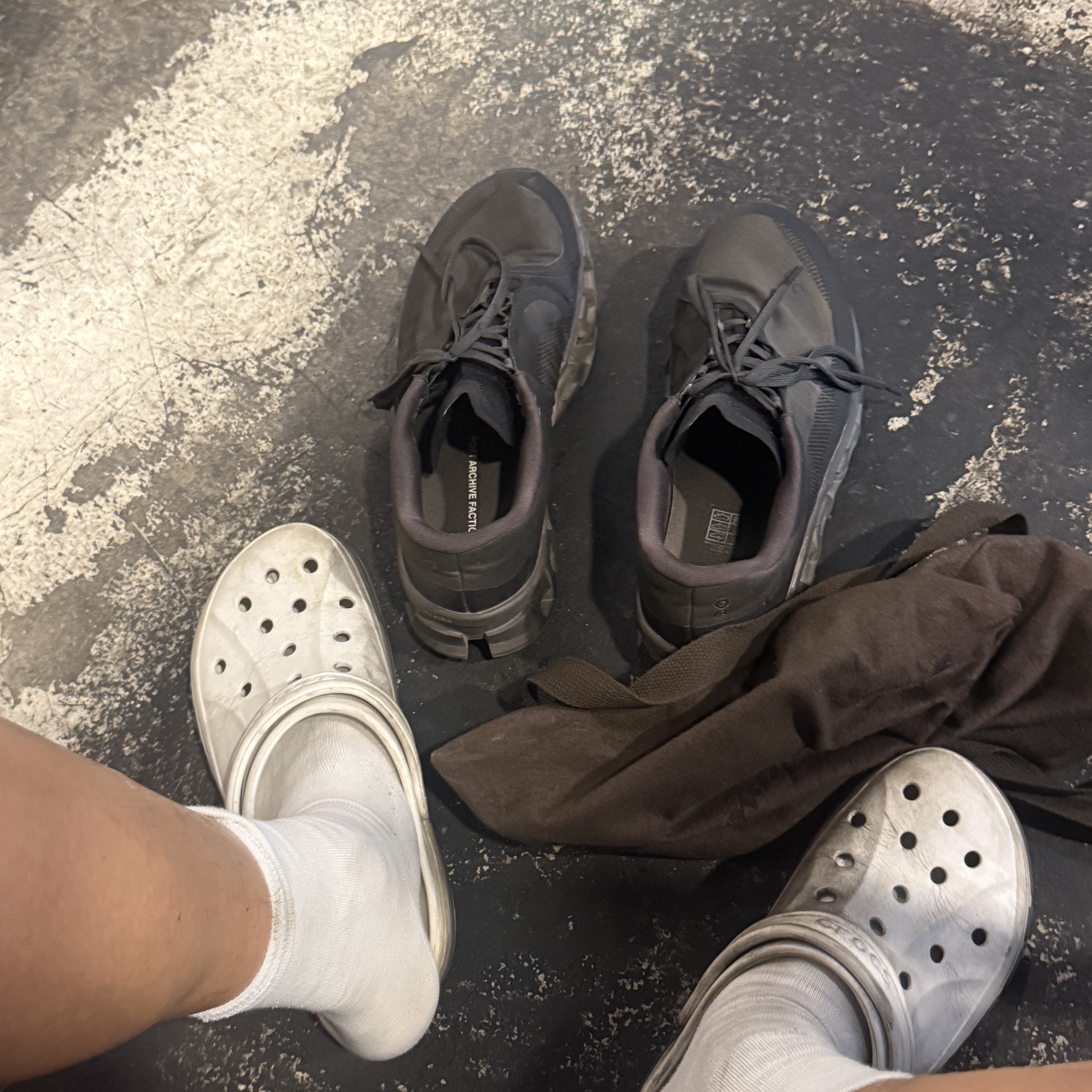 On Running x Post Archive Faction (Paf) Cloudmonster 2 Thorn Brown 착용 스타일 - 3