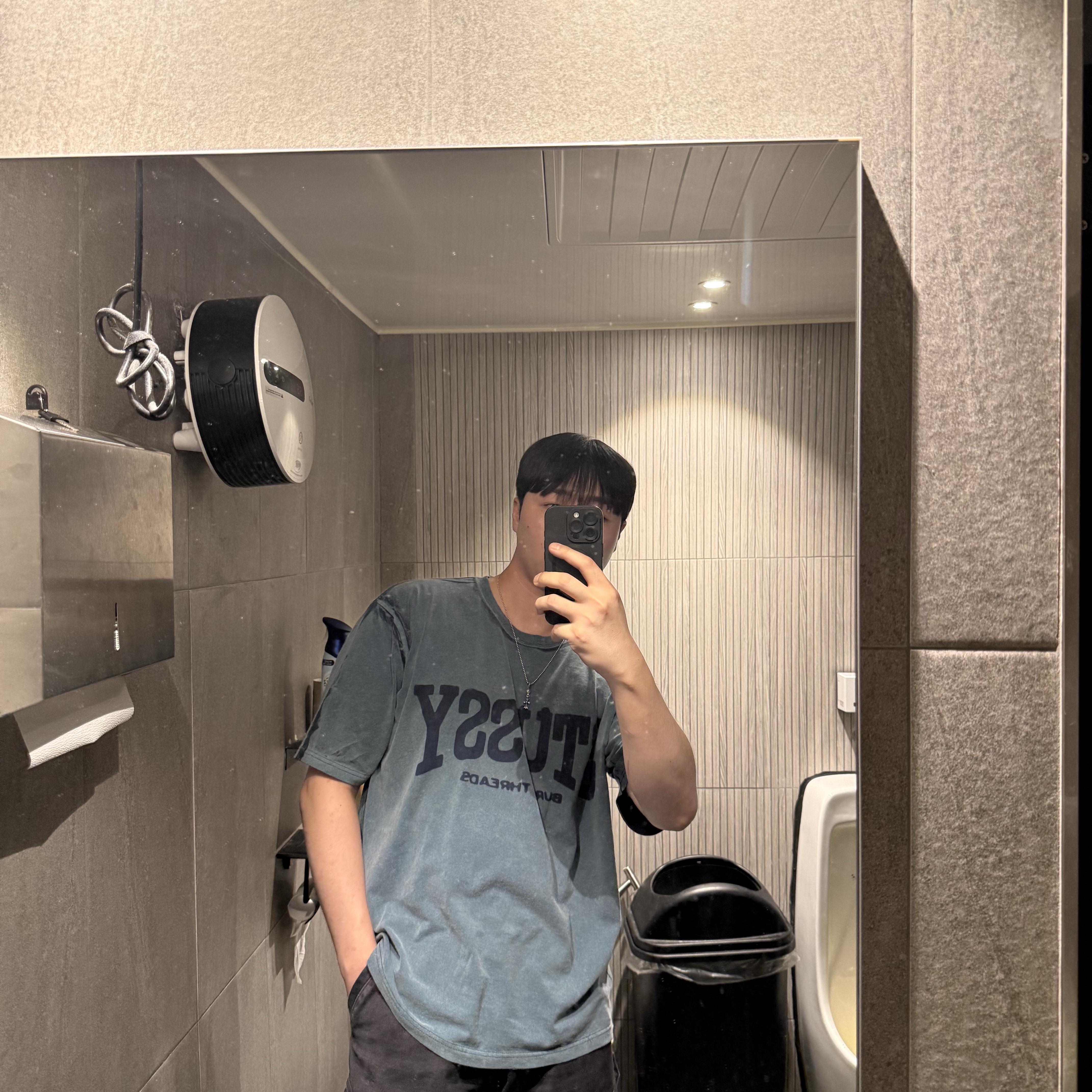 Stussy Burly Stone Washed Tee Navy, Chrome Hearts 1 Ball Tiny CH Cross Pendant Silver 착용 스타일