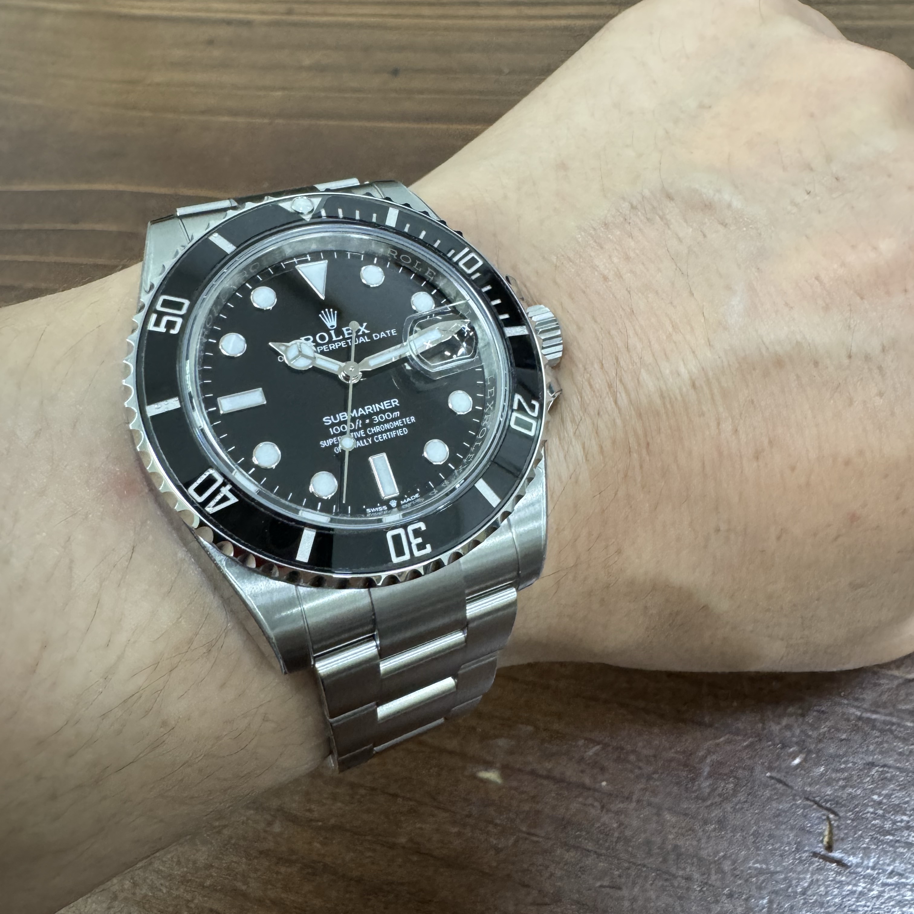 Rolex Submariner Date 41mm 126610LN Black Oyster 착용 스타일