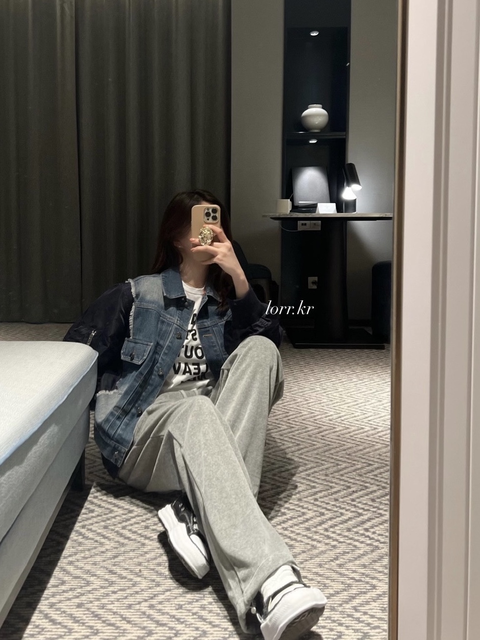 Maison Mihara Yasuhiro Peterson OG Sole Canvas Low Sneakers Black, Maison Mihara Yasuhiro Peterson OG Sole Canvas Low-top Sneakers Natural 착용 스타일 - 1