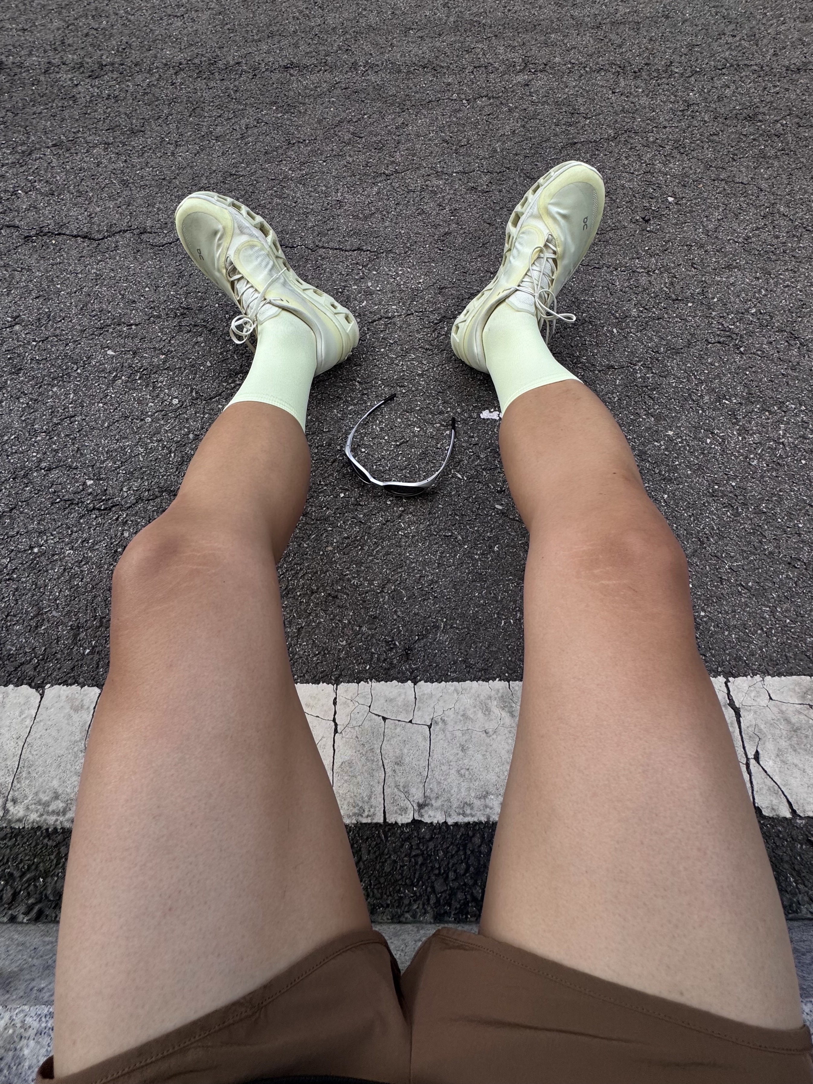 Oakley Eye Jacket Redux Silver Frame Prizm Black Polarized Lenses High Bridge Fit, On Running x Post Archive Faction (Paf) Cloudmonster 2 Seedling White 착용 스타일 - 2