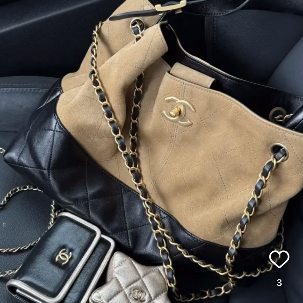 Chanel Small Shopping Bag Suede Calfskin Lambskin & Gold Beige Black 착용 스타일