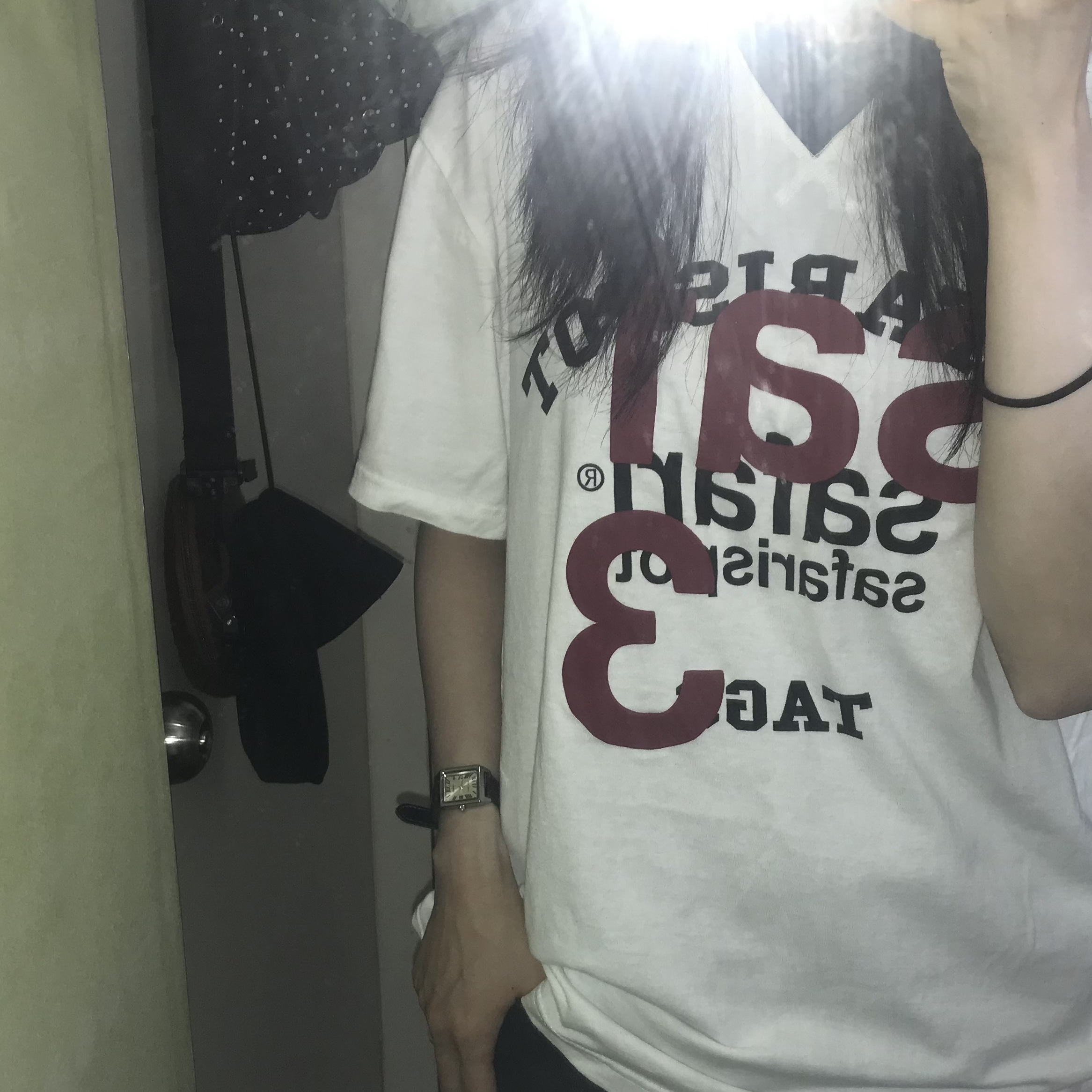[예약 배송][KREAM 단독] Safarispot Roux Base School Club Tee White, [KREAM 단독] Safarispot 1/2 Roux Base School Club Tee White 착용 스타일 - 2