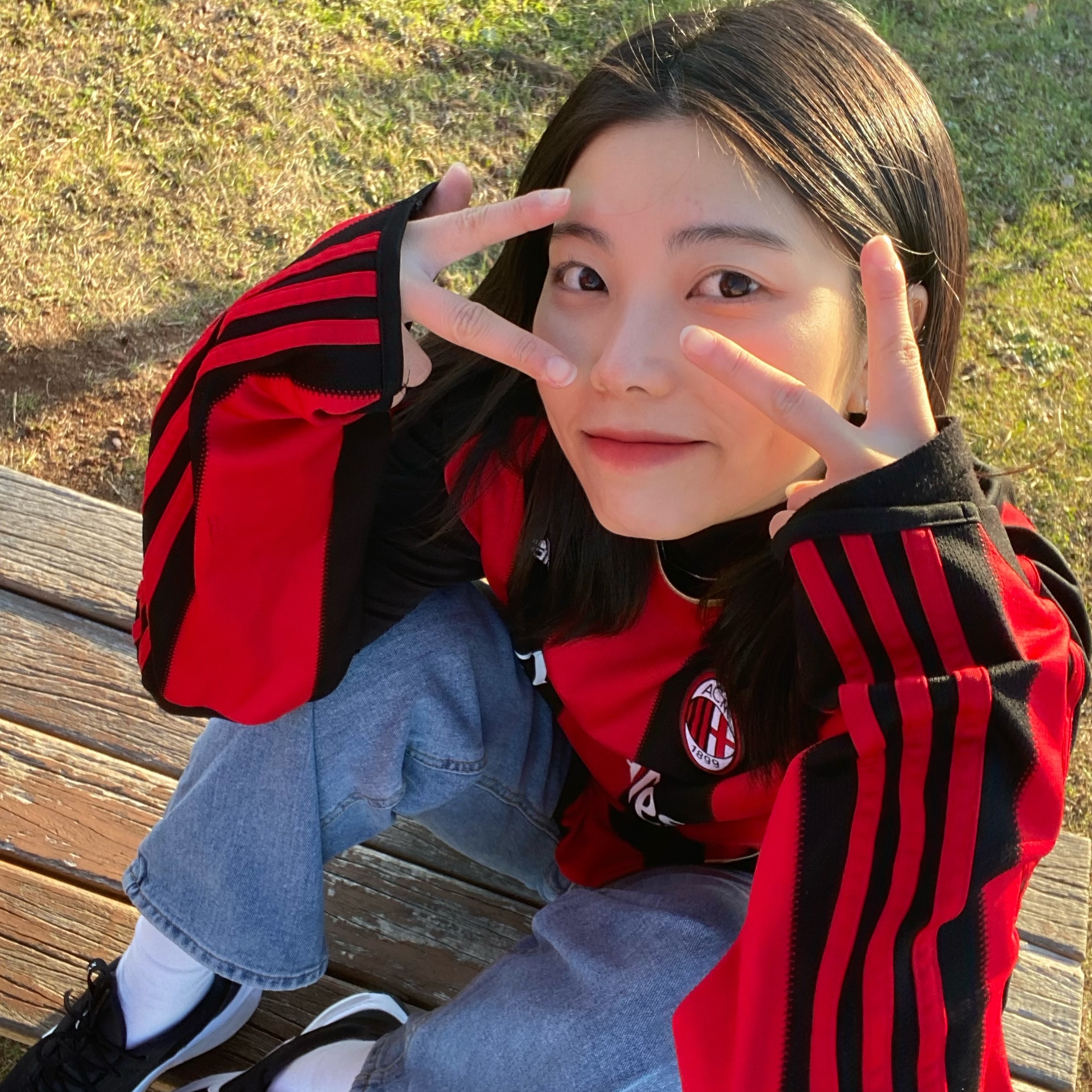 Puma AC Milan 2025/26 Home Replica Jersey All Time Red Black (Non Marking Ver.), Puma AC Milan Replica Home Jersey Black For All Time Red (Non Marking Ver.) 착용 스타일 - 1