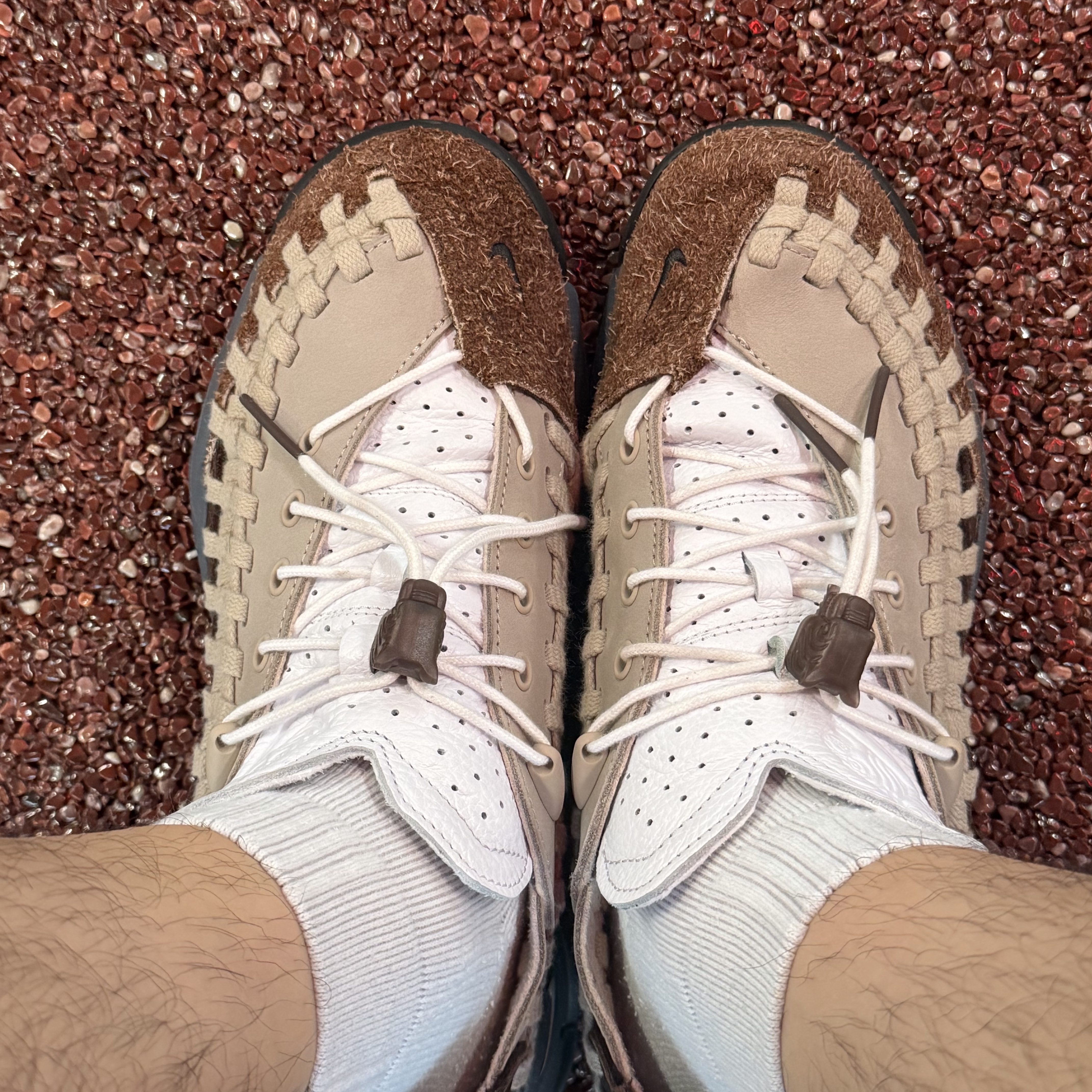 Nike x Soulgoods Homescape Woven Dark Field Brown and Medium Orewood Brown 착용 스타일 - 3