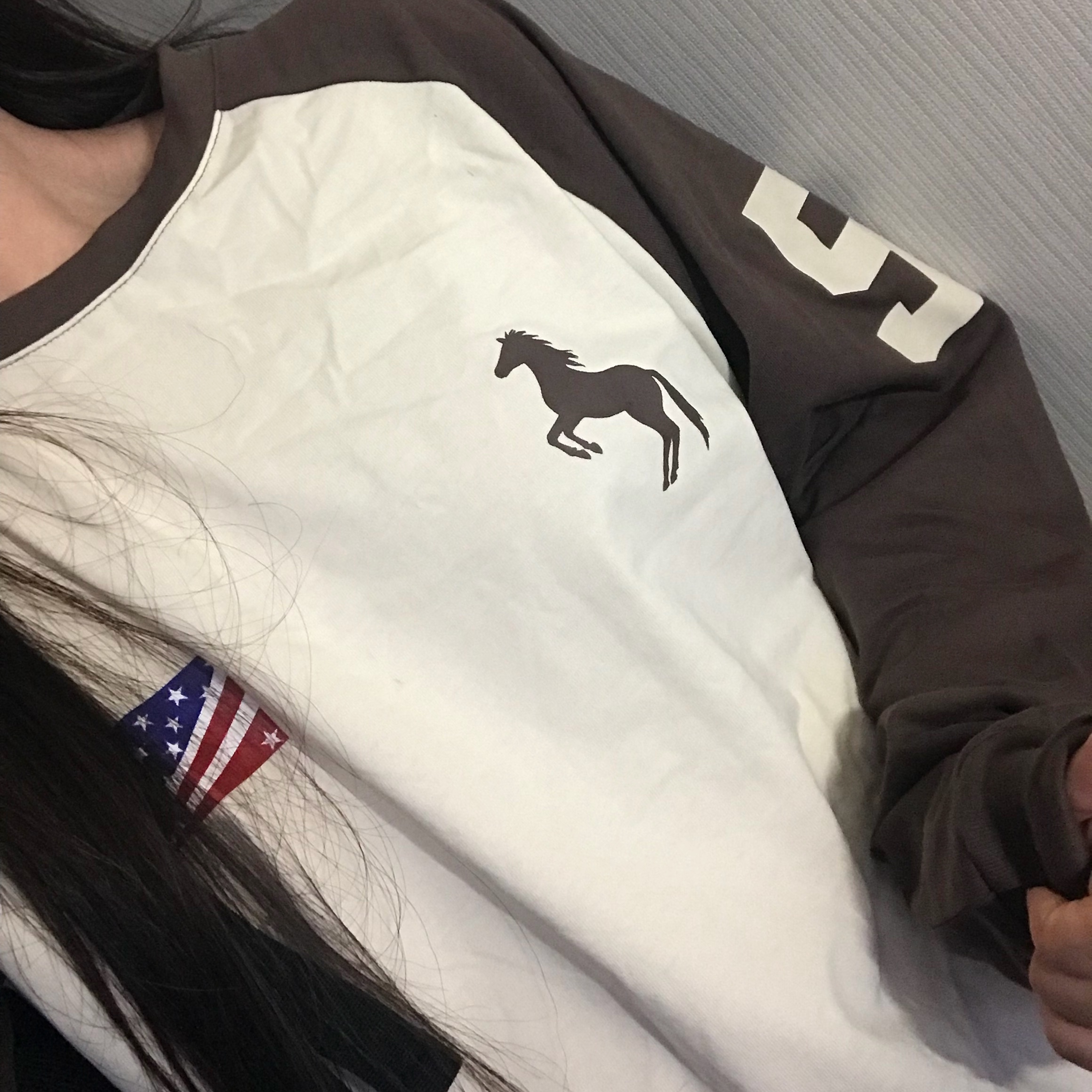 NICKELHOUSE DONKEY RAGLAN LONG SLEEVE BROWN, NICKELHOUSE DONKEY RAGLAN LONG SLEEVE 착용 스타일 - 2