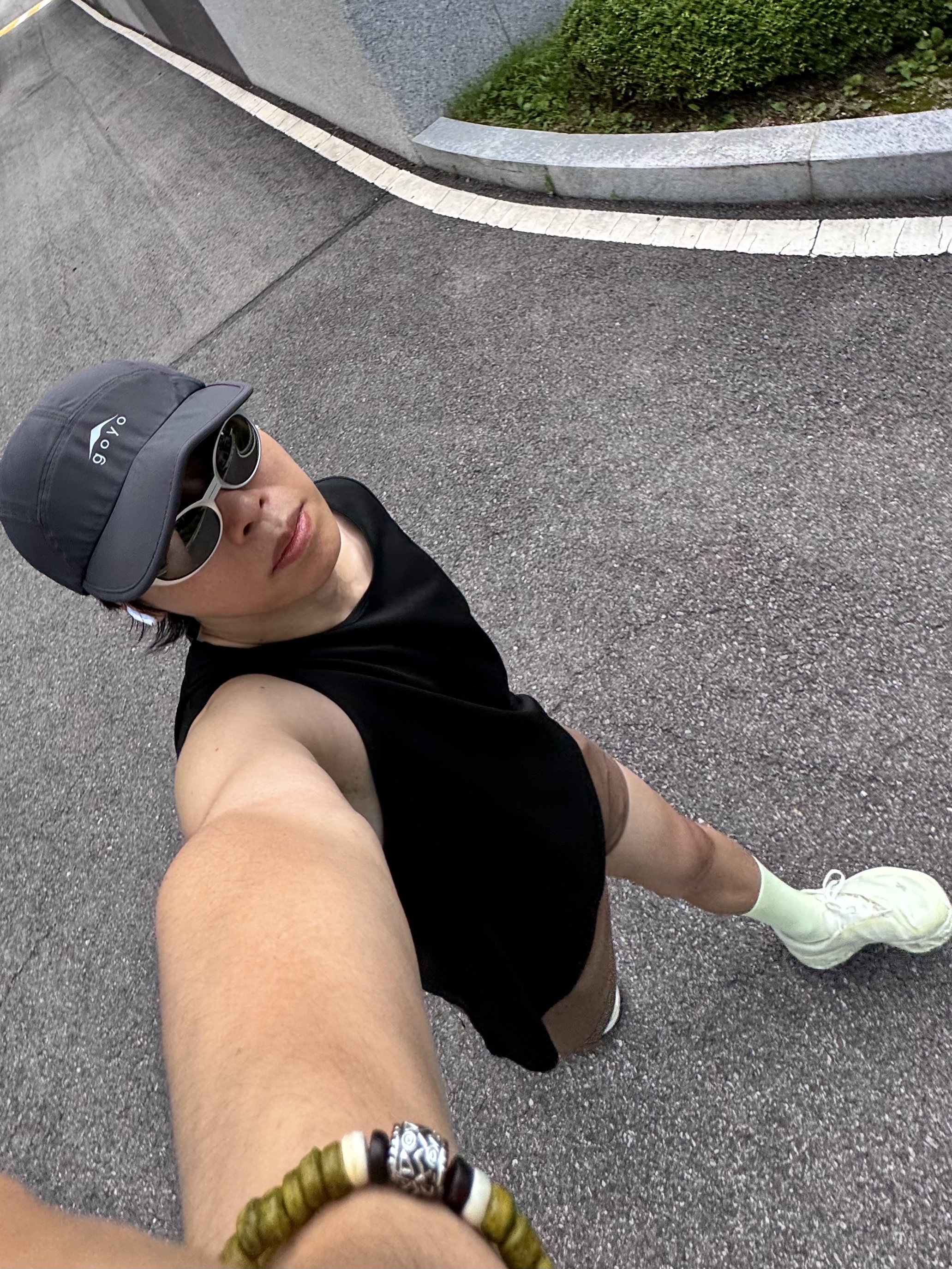 Oakley Eye Jacket Redux Silver Frame Prizm Black Polarized Lenses High Bridge Fit, On Running x Post Archive Faction (Paf) Cloudmonster 2 Seedling White 착용 스타일 - 1