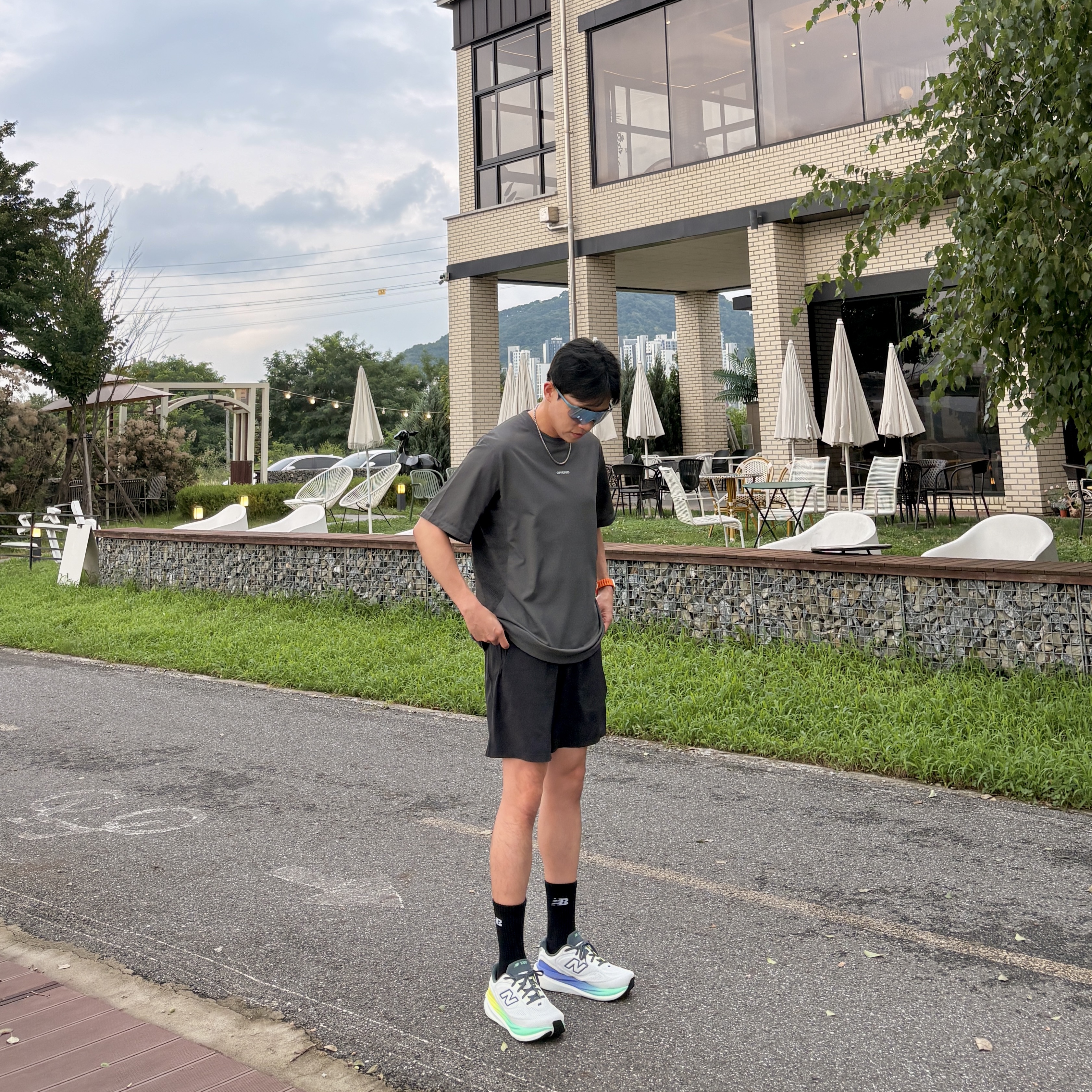 Lululemon Pace Breaker Linerless Shorts 7 Inch Black, OFFGRID Ventra Octa Shortsleeve Charcoal 착용 스타일 - 5