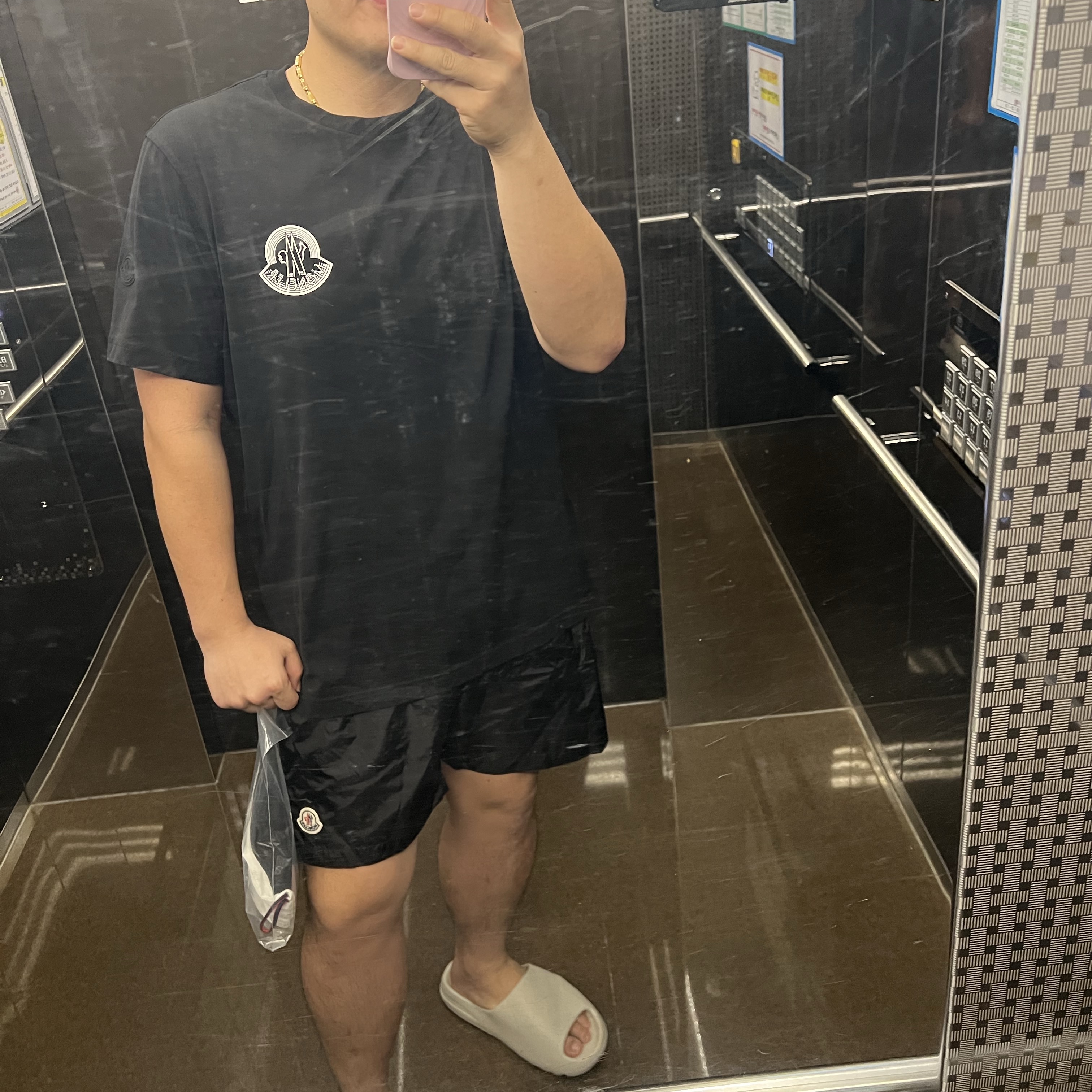 Moncler Logo Cotton Jersey T-Shirt Black - 26SS, Moncler Swim Shorts Black - 24SS 착용 스타일