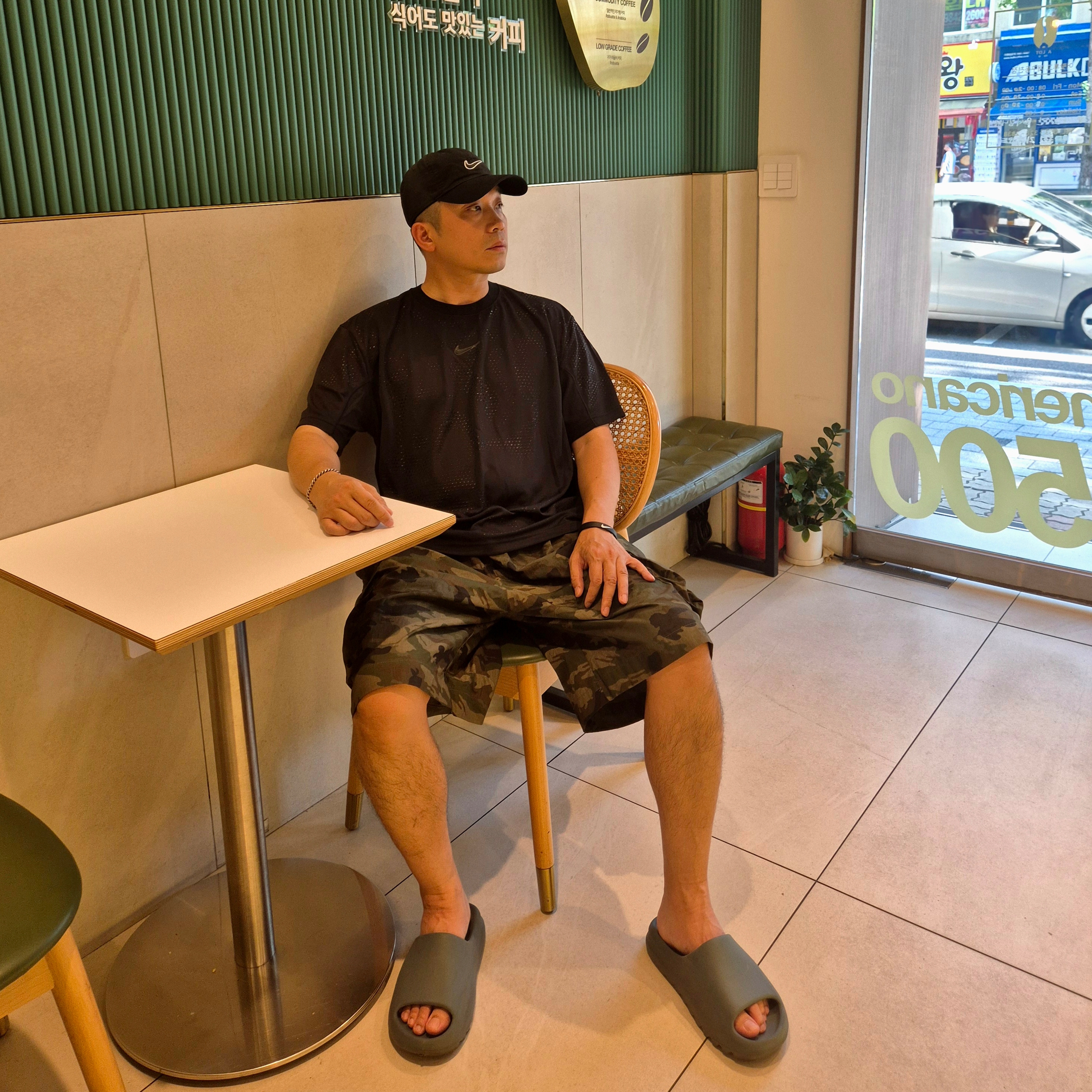 Nike SB Ishod Short Sleeve Jersey Top Black - Asia, Adidas Yeezy Slide Slate Marine 착용 스타일