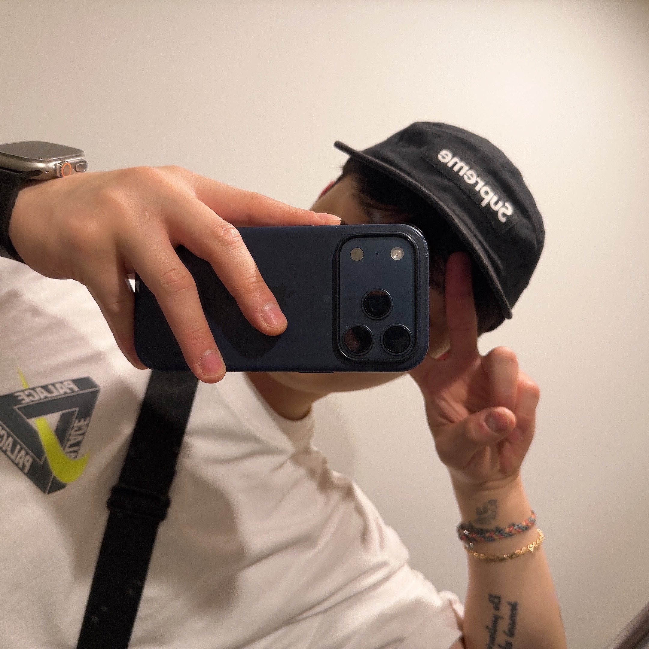 Palace x Nike Tri Swoosh T-Shirt White - 25FW, Supreme Washed Chino Twill Camp Cap Black 착용 스타일