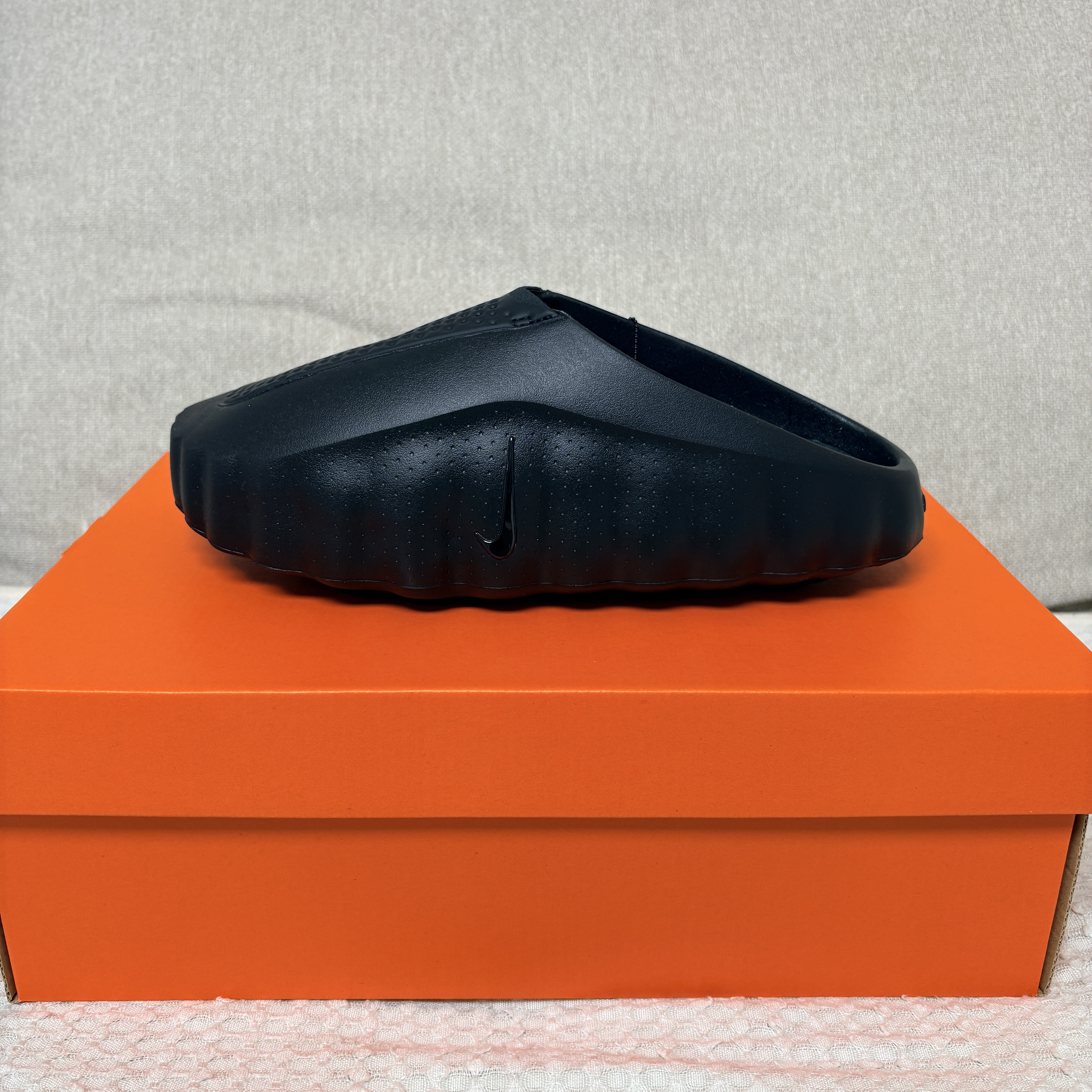 Nike Mind 001 Black Anthracite 착용 스타일 - 2