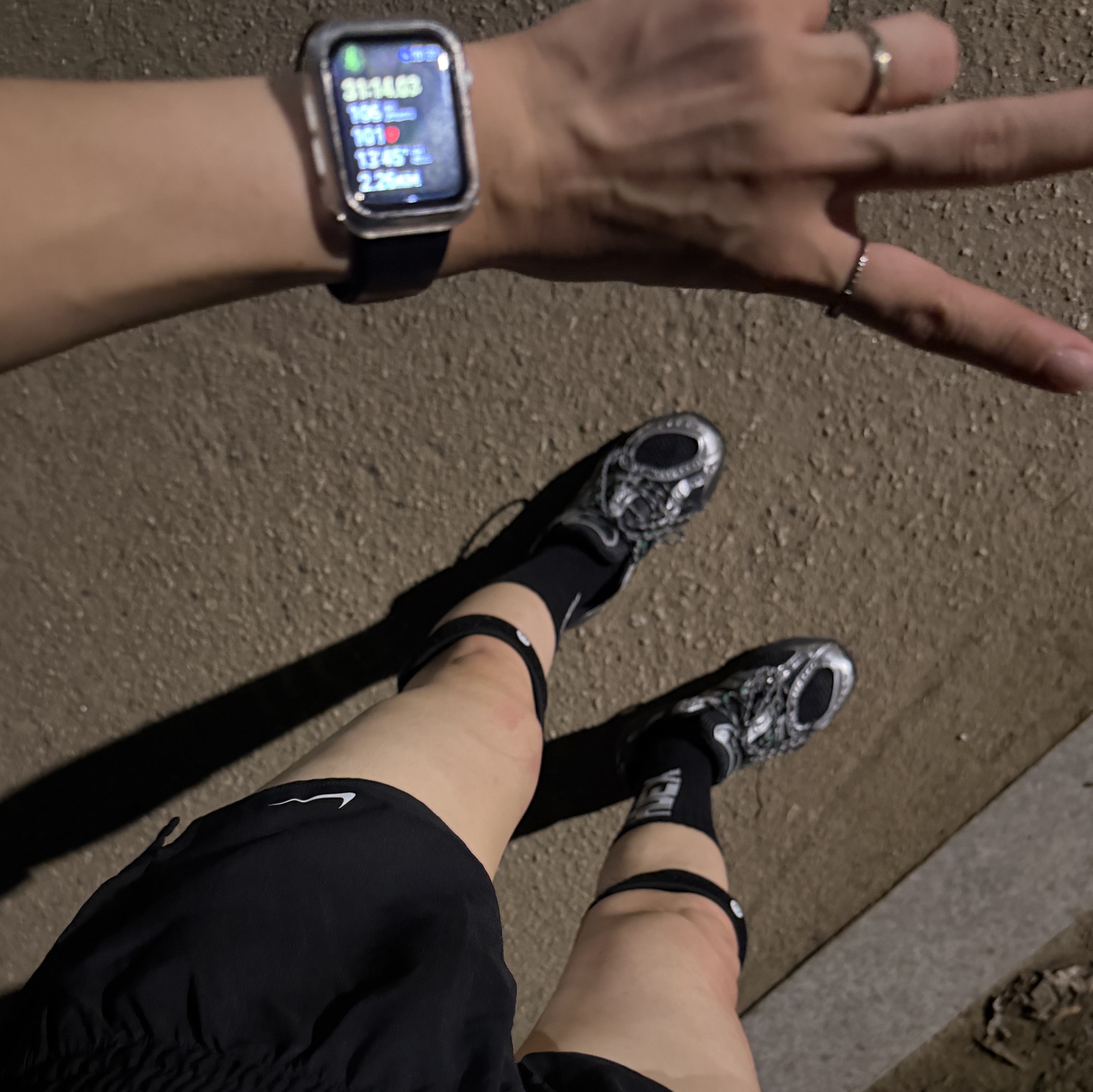 (W) Nike Dri-Fit One Mid Rise 3 Inch 2-In-1 Shorts Black White - Asia, Montbell Trekking Glasses Silver Metallic Light Grey 착용 스타일 - 2