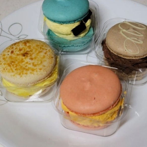 Neoldam Dietary Fiber 4.5cm Chewy Fat Macarons (8-piece Box) 착용 스타일 - 2