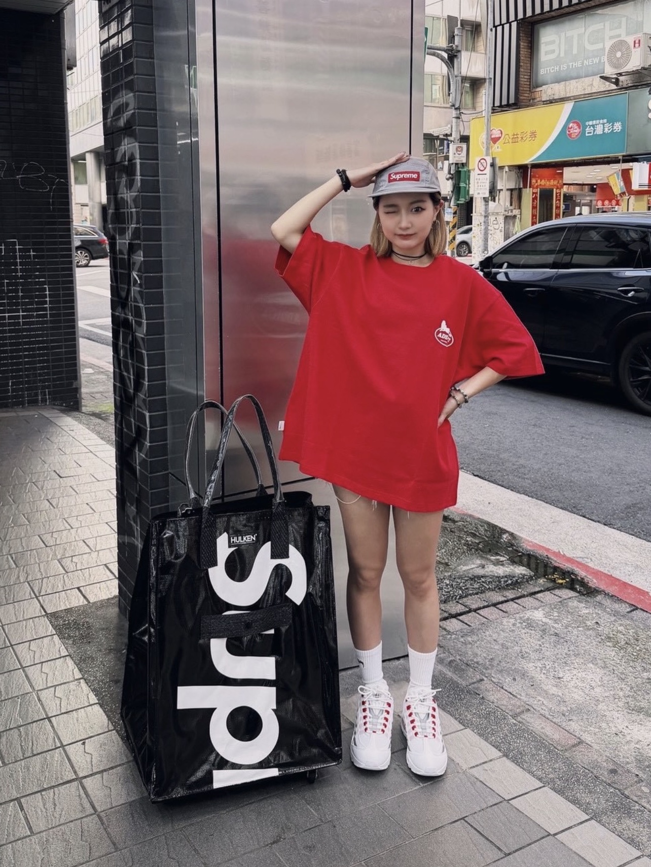 Supreme x Hulken Rolling Tote Bag Black - 26SS 착용 스타일 - 1