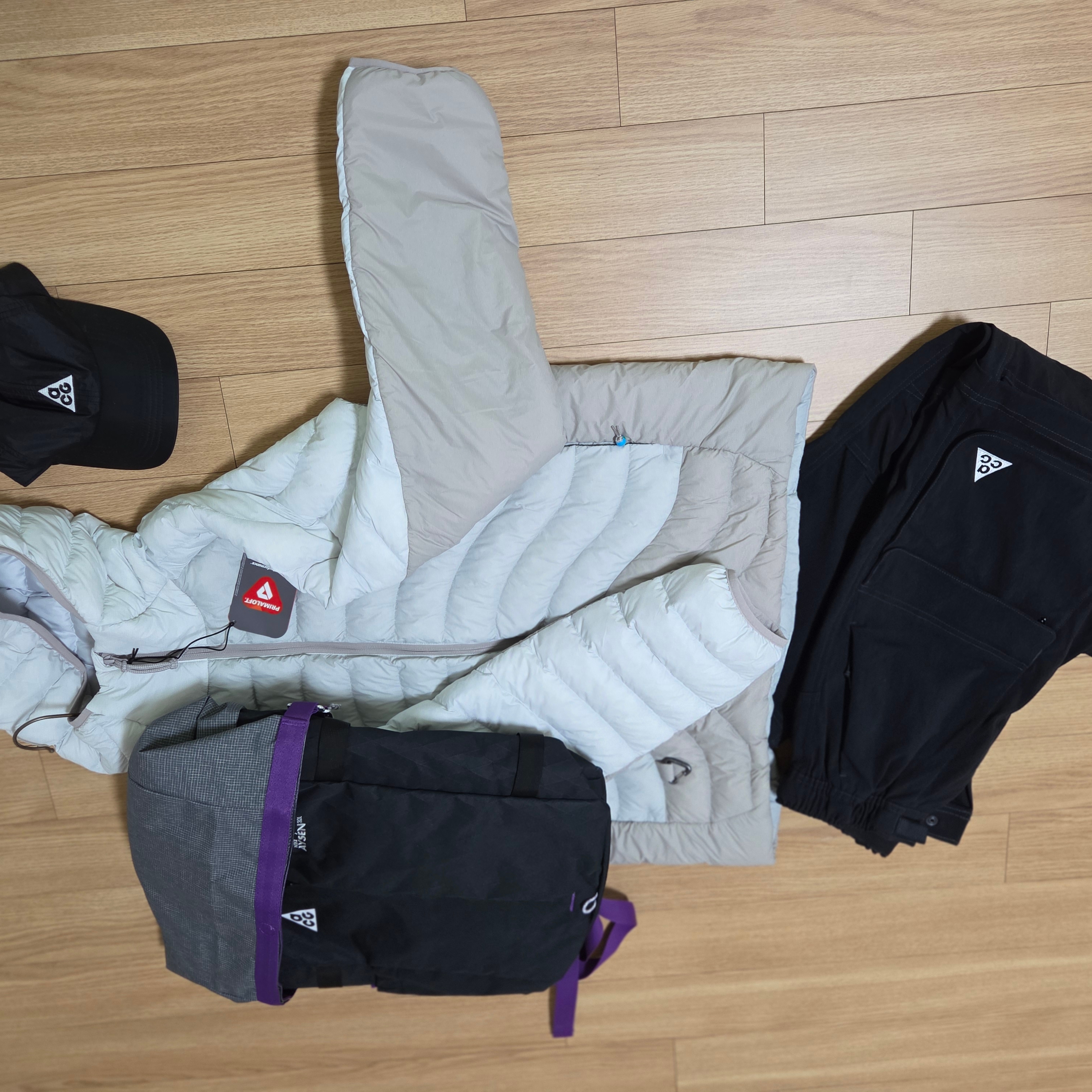 Nike ACG Smith Summit Zip Cargo Pants Black Anthracite - Asia, Nike ACG Smith Summit Pants Khaki - Asia 착용 스타일 - 3