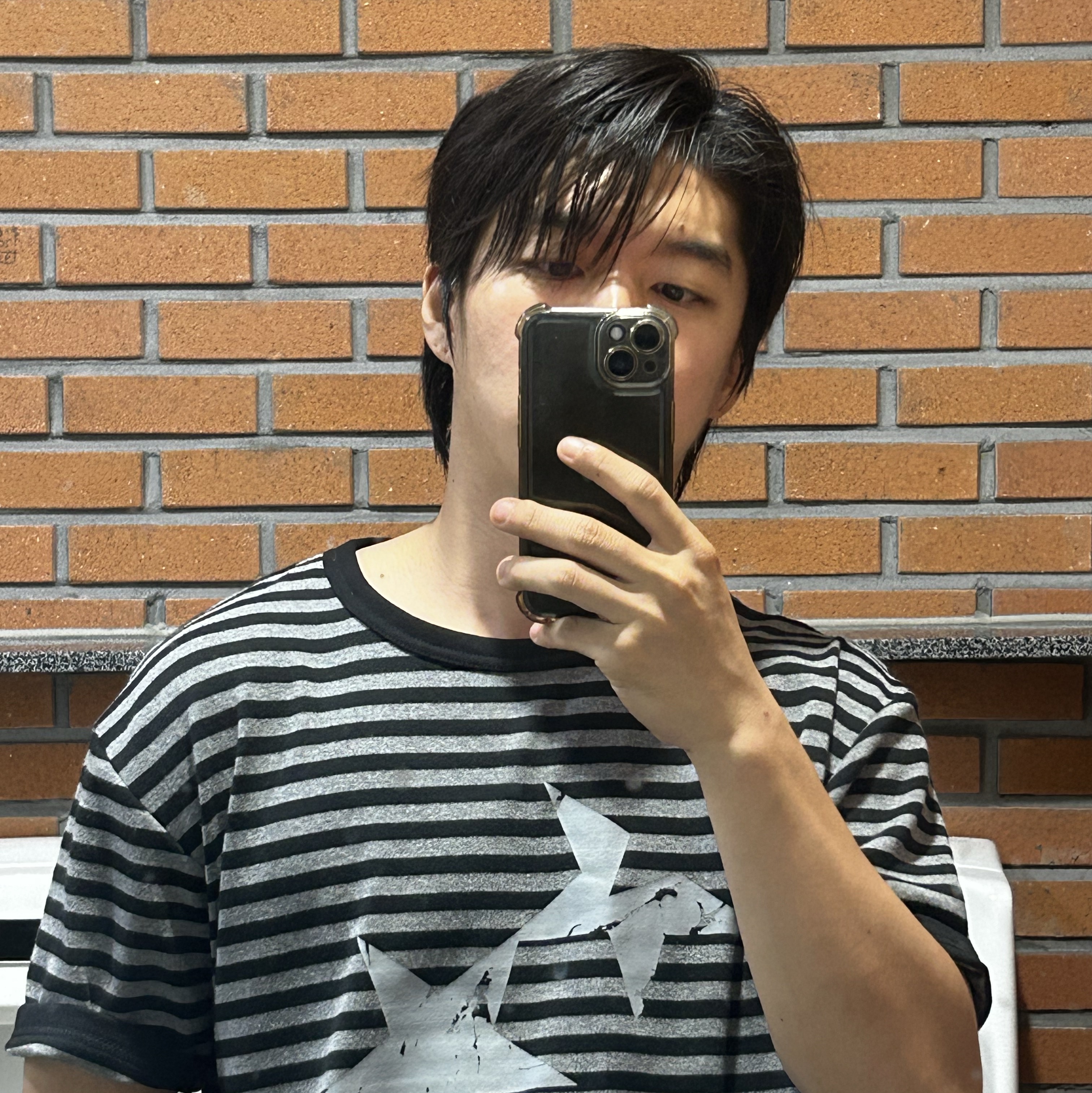 [KREAM 단독] CAVISH Striped Twin Star Ringer SS Tee Black 착용 스타일