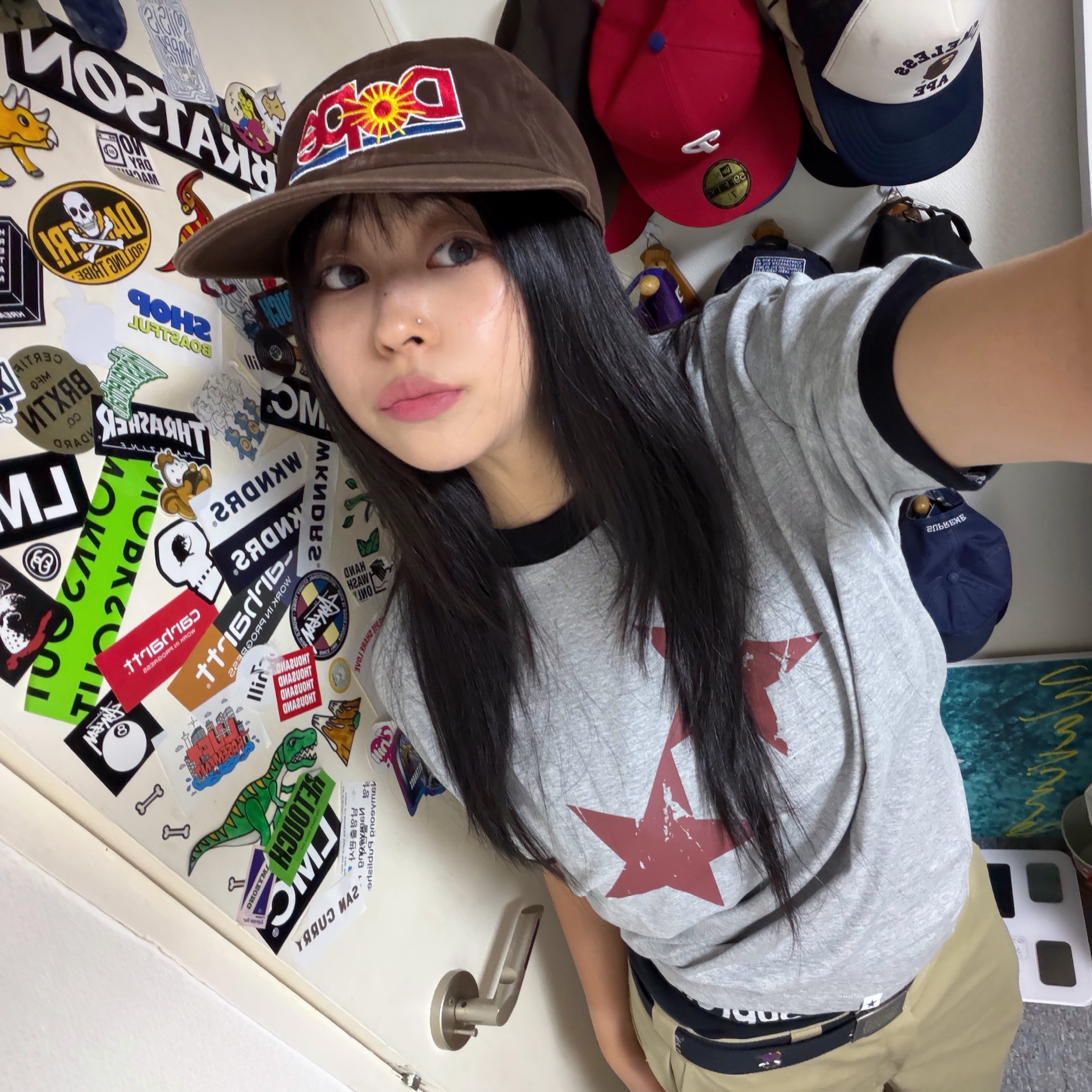 CAVISH Twin Star Ringer SS Tee Grey 착용 스타일 - 2