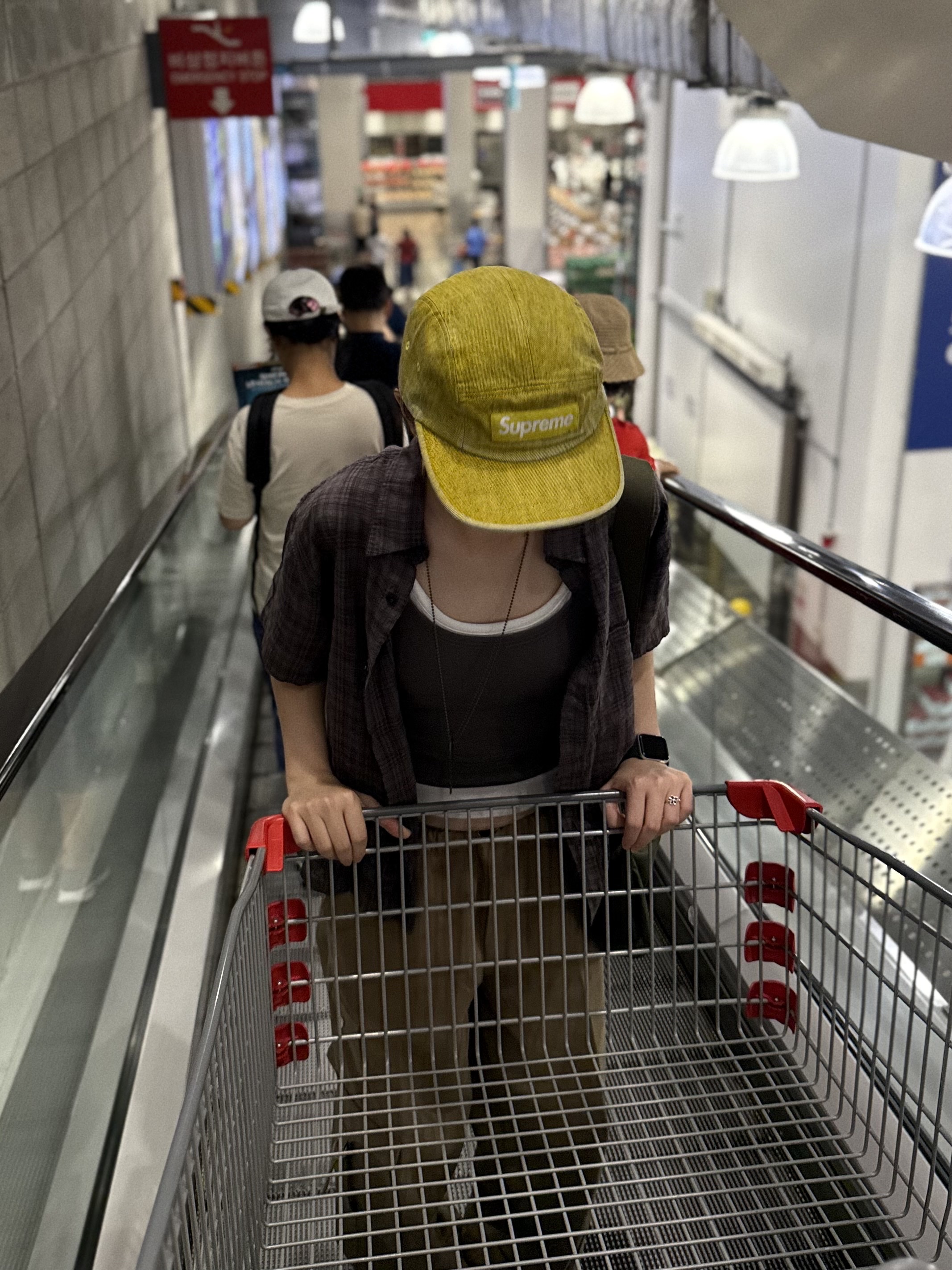 Supreme Coated Denim Camp Cap Yellow - 24SS, (W) Keen Jasper Rocks SP Sneakers Beige 착용 스타일 - 3