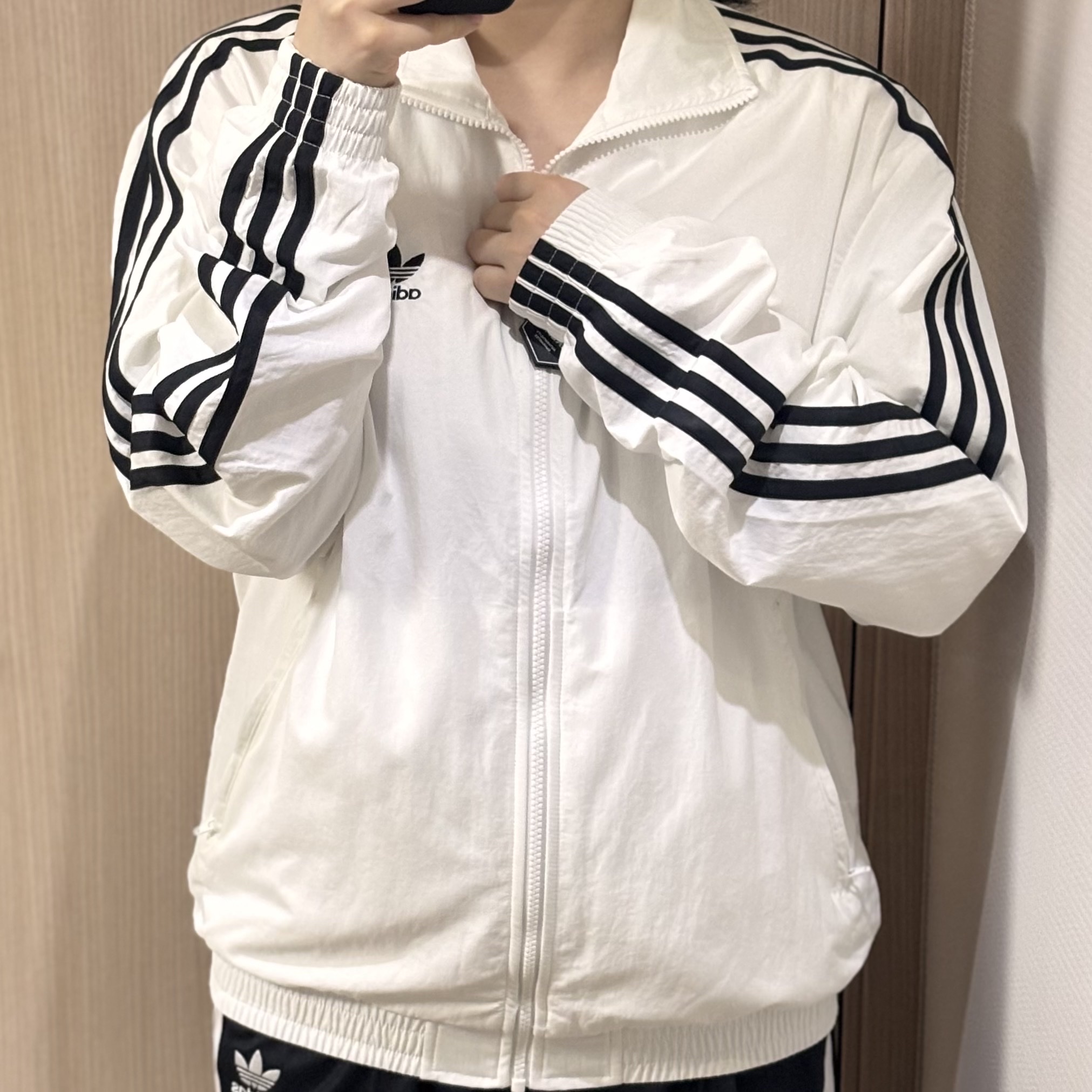 Adidas Adicolor Woven Firebird Track Top White Black - KR Sizing 착용 스타일