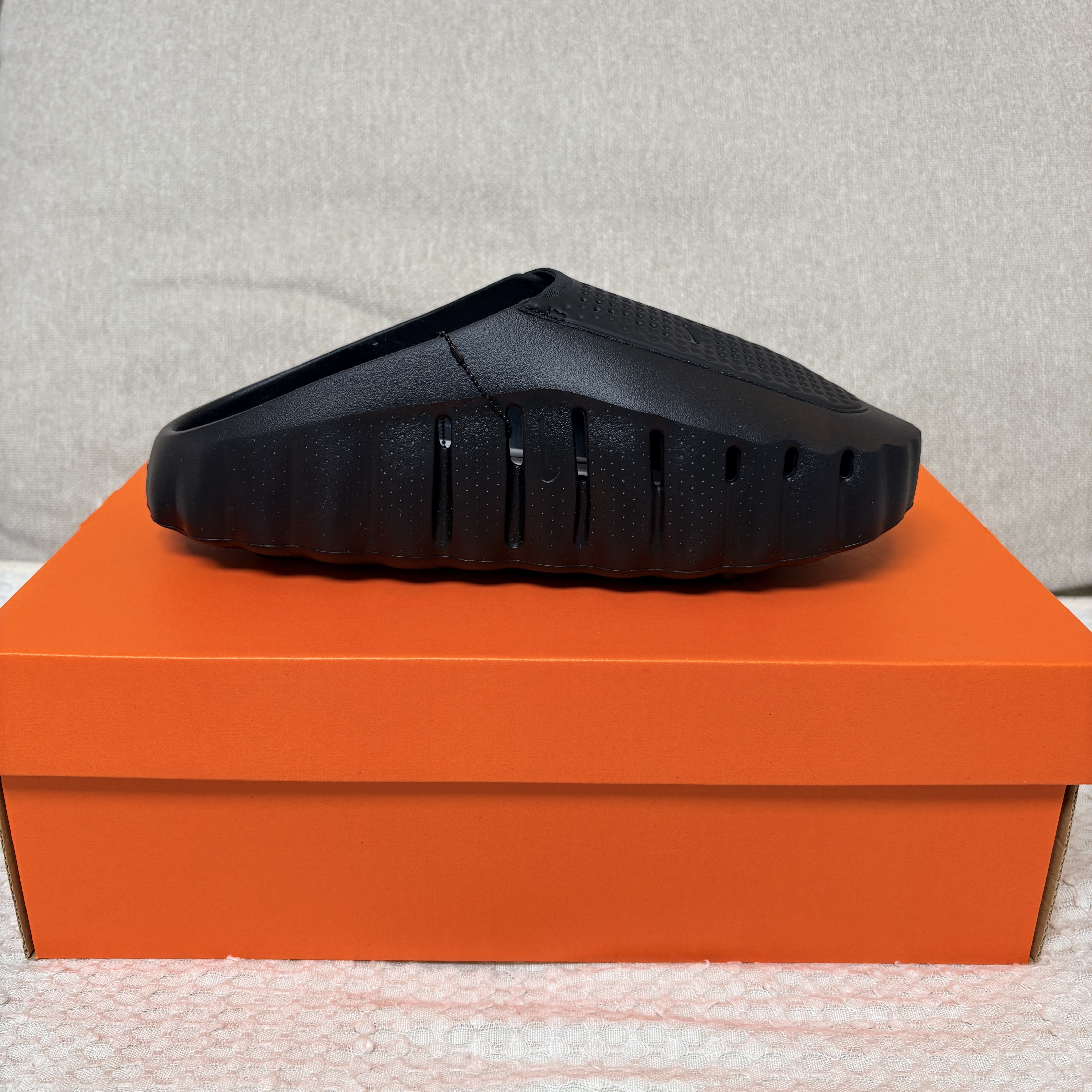 Nike Mind 001 Black Anthracite 착용 스타일 - 3