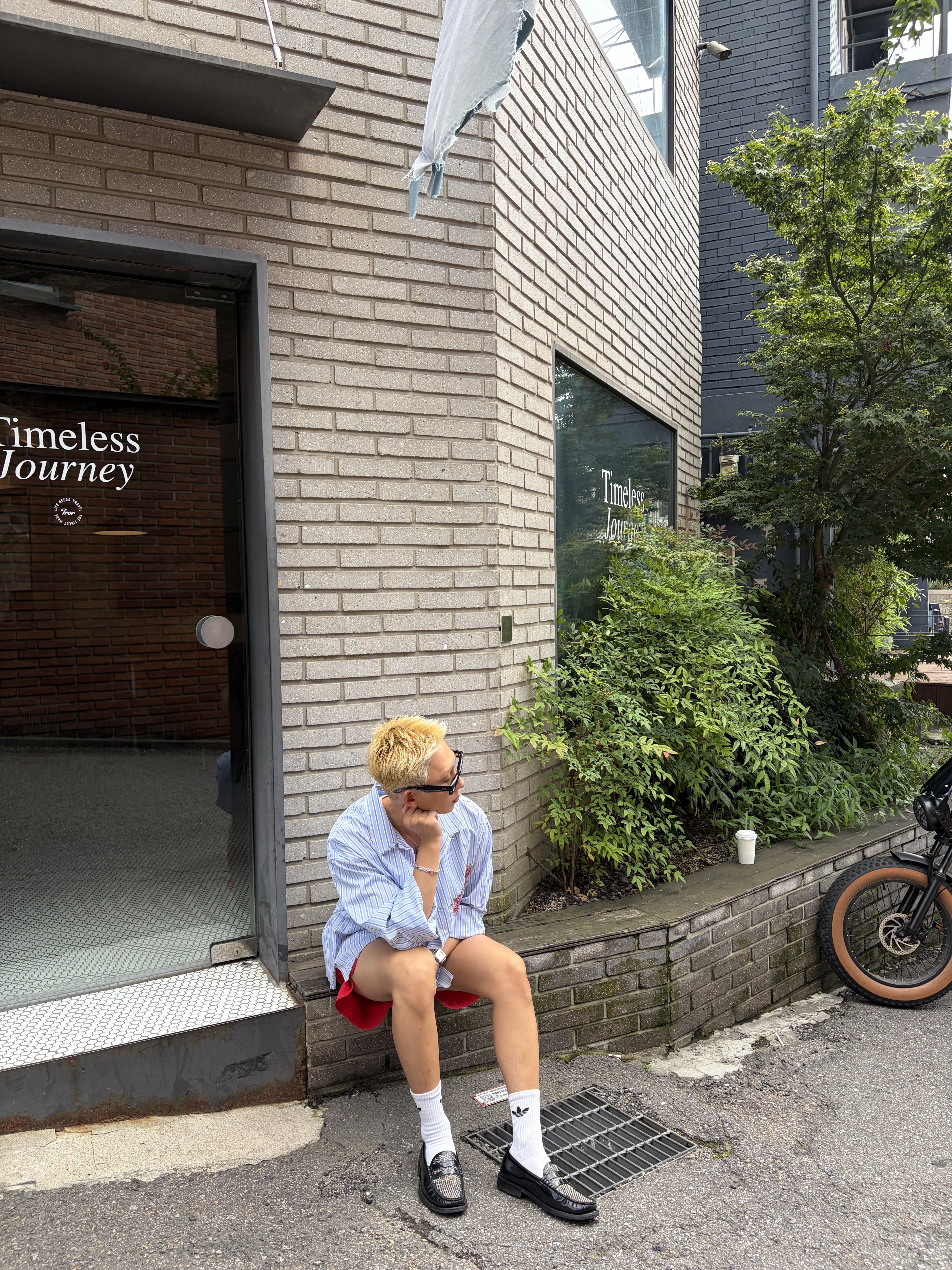 Ray-Ban x A$AP Rocky Wayfarer Puffer Polished Black Frame Ultra Black Lense High Bridge Fit, Adidas Adicolor Classic Sprinter Shorts Better Scarlet - KR Sizing 착용 스타일 - 2