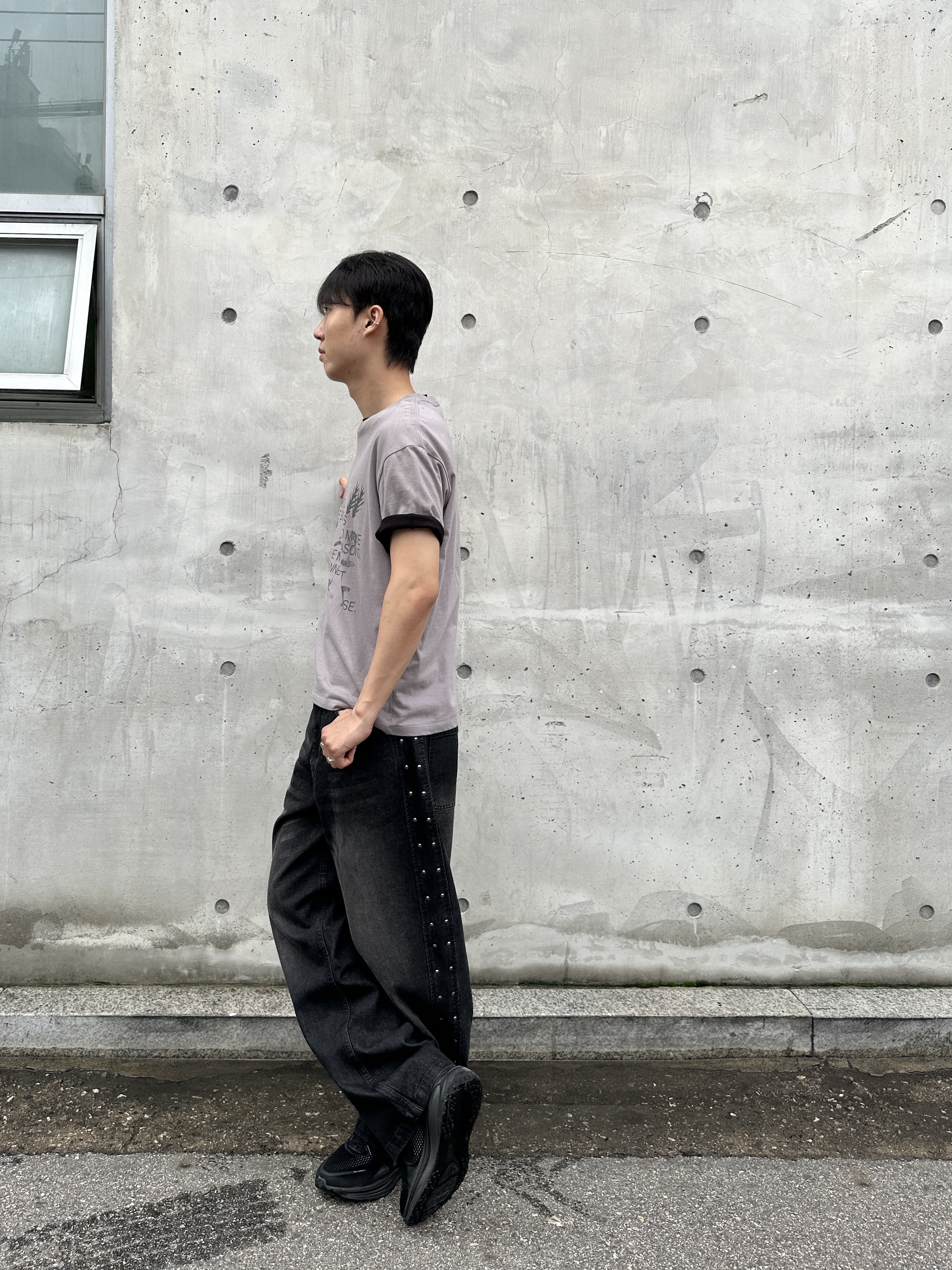 Millo Archive Regular Symbol T-Shirt White, Millo Archive Regular Symbol T-Shirt Black 착용 스타일 - 5
